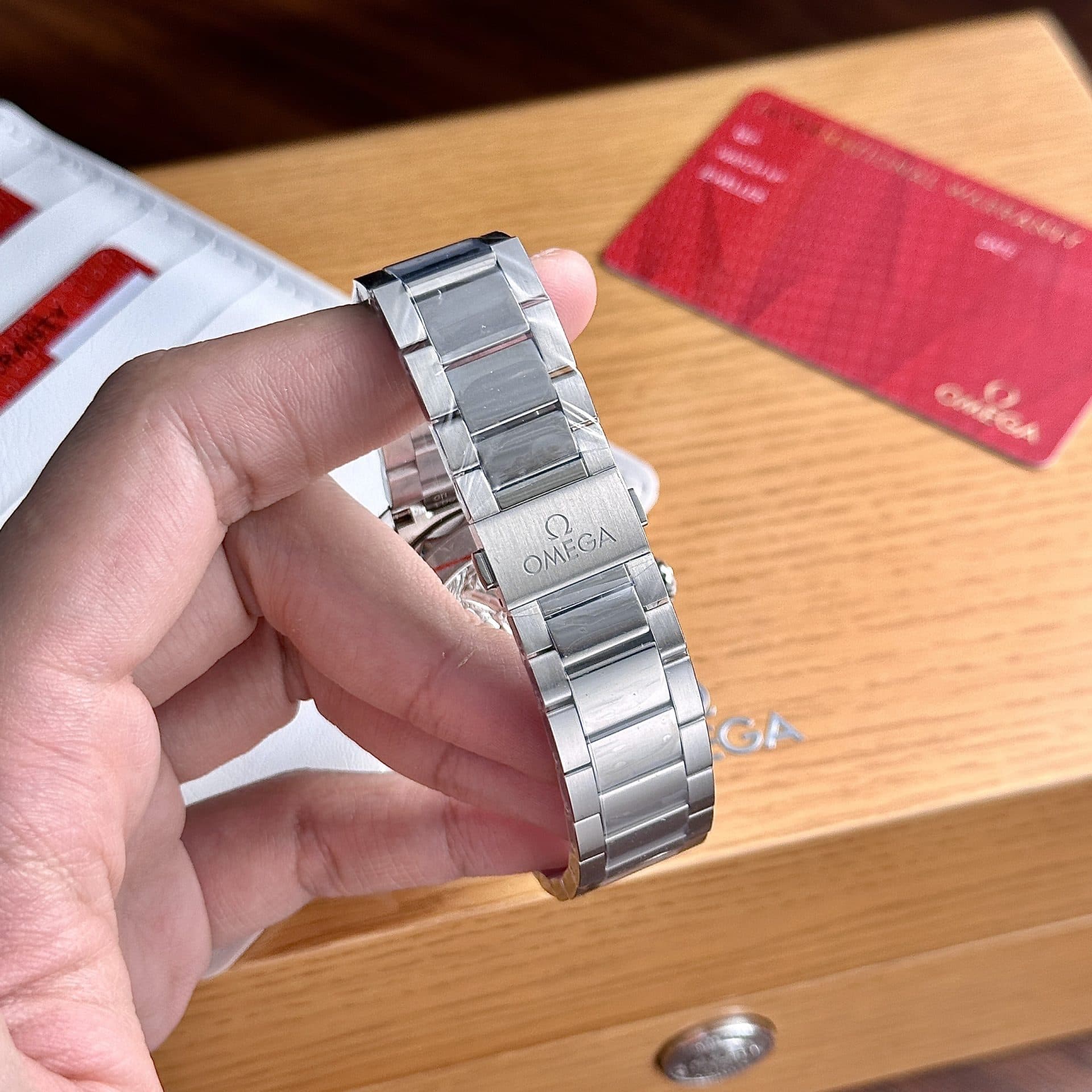 Dong-Ho-Omega-Seamaster-REplica-11-2-2