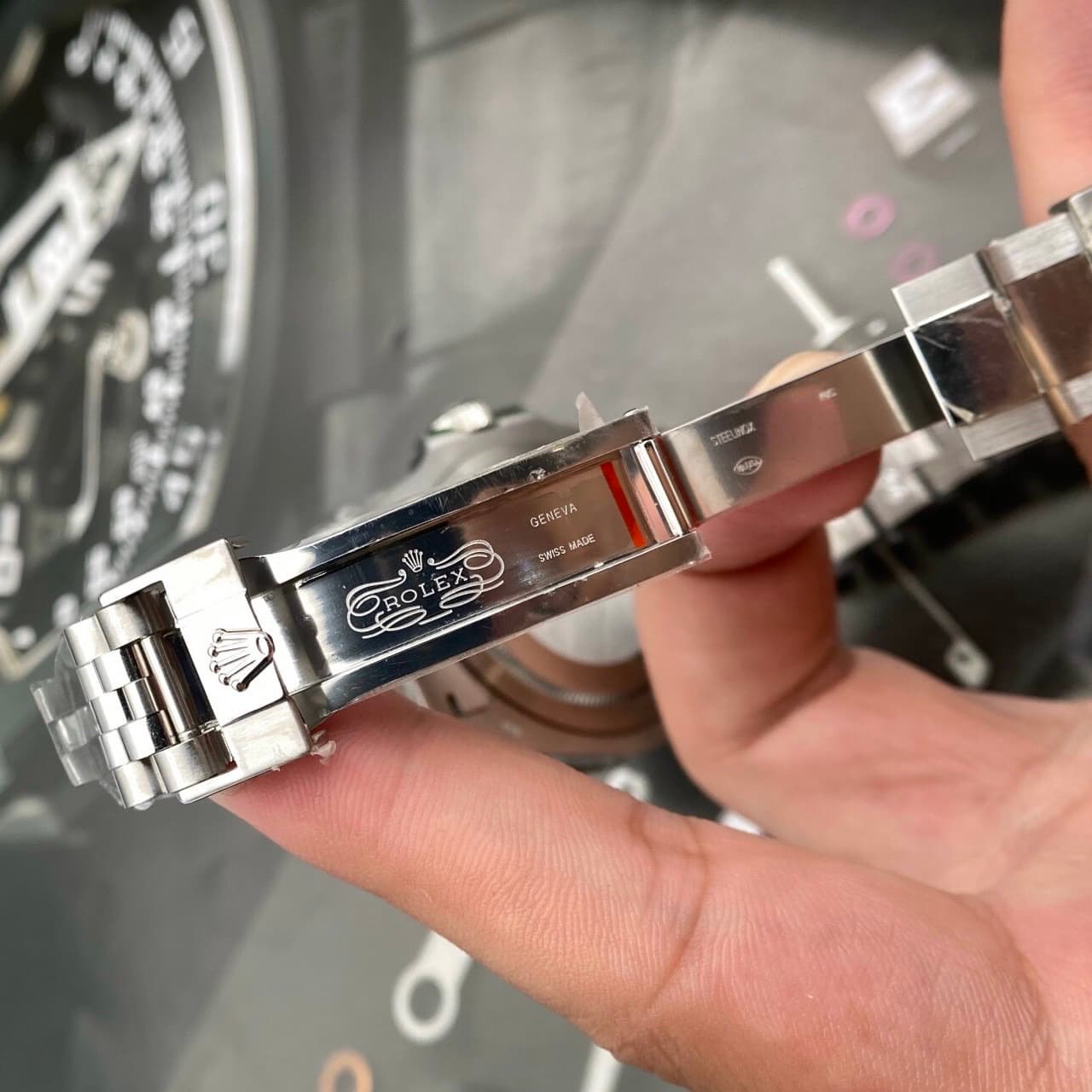 Dong-Ho-Rolex-GMT-Master-II-1