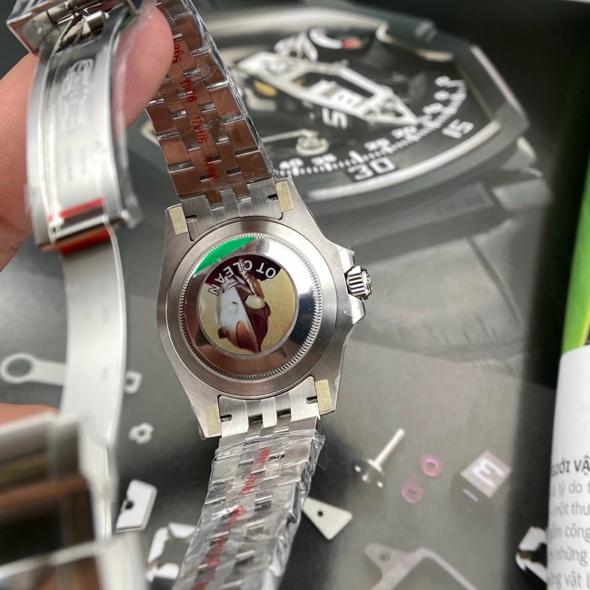Dong-Ho-Rolex-GMT-Master-II-126710BLRO-1