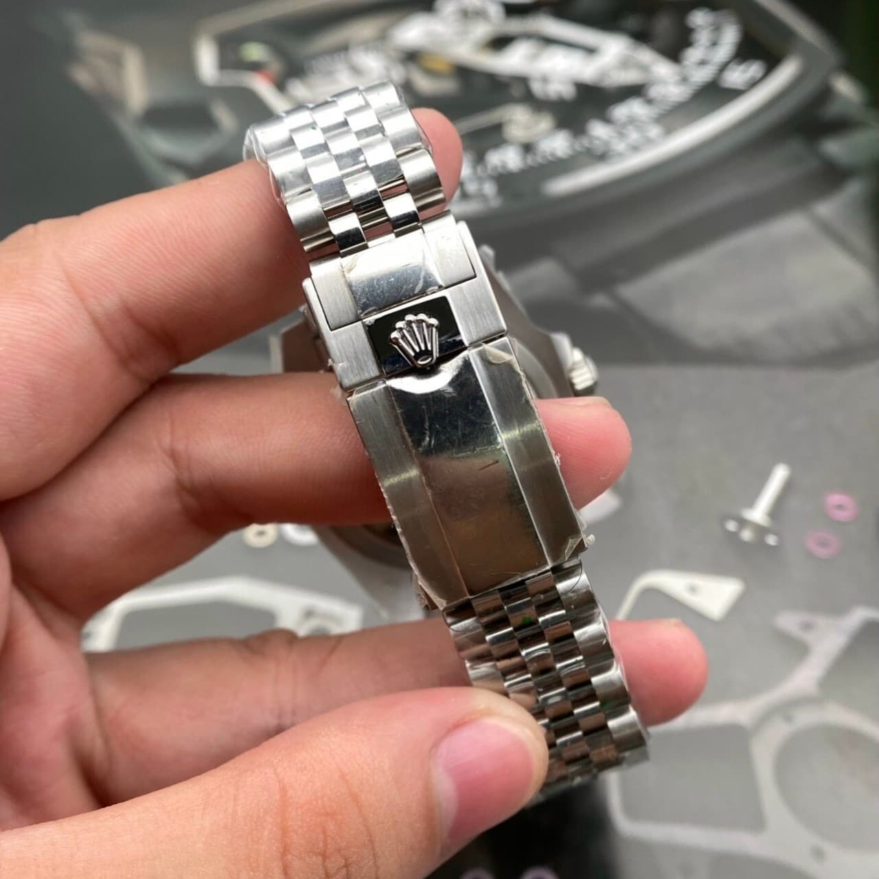 Dong-Ho-Rolex-Replica-3