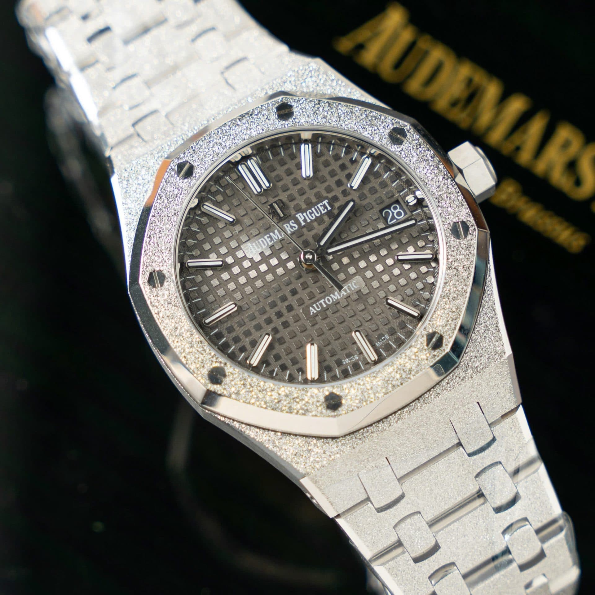 Dong-Ho-Audemars-Piguet-15454-Fosted-Gold-Replica-11-Mat-Xam-37mm-4-1
