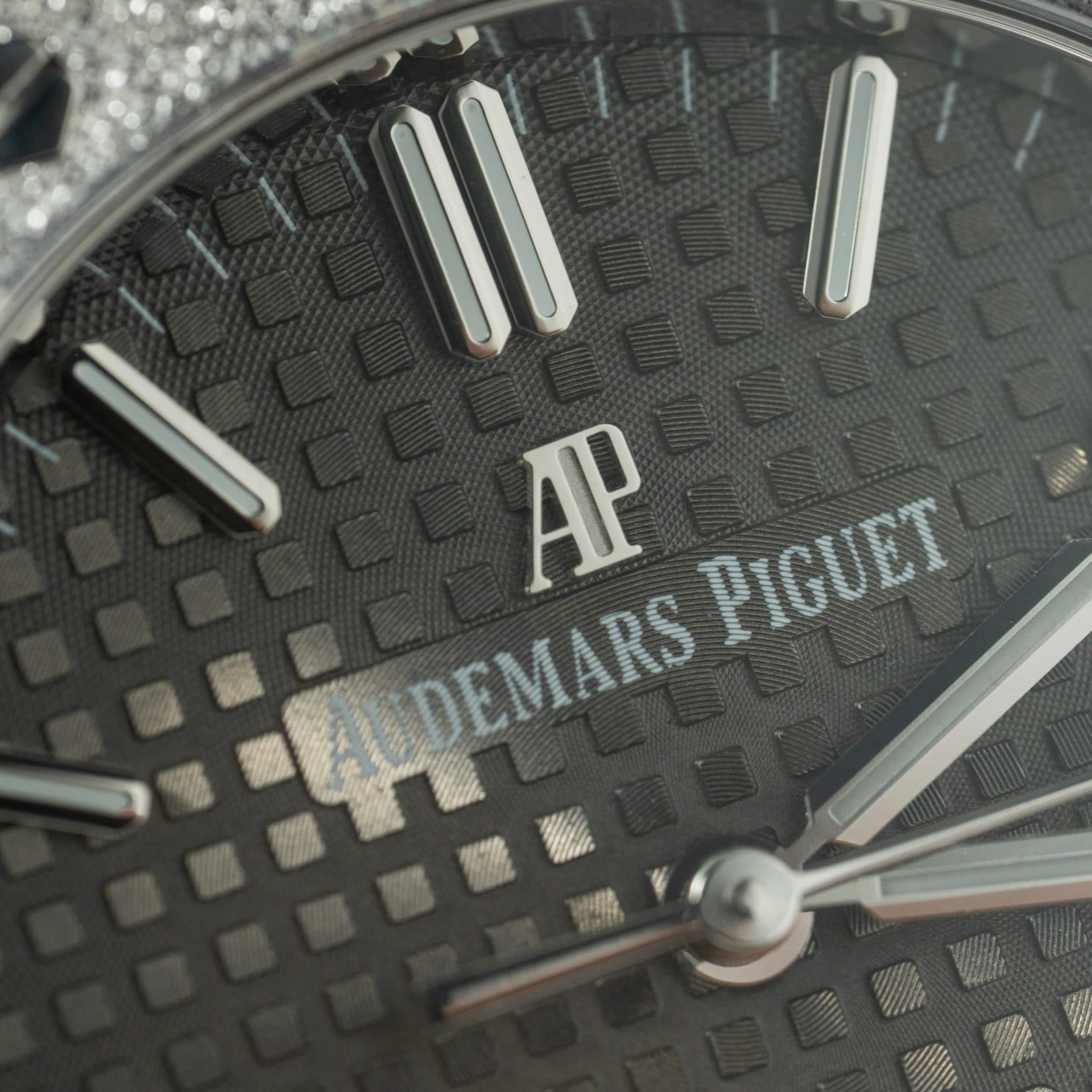 Dong-Ho-Audemars-Piguet-15454-Fosted-Gold-Replica-11-Mat-Xam-37mm-5-1