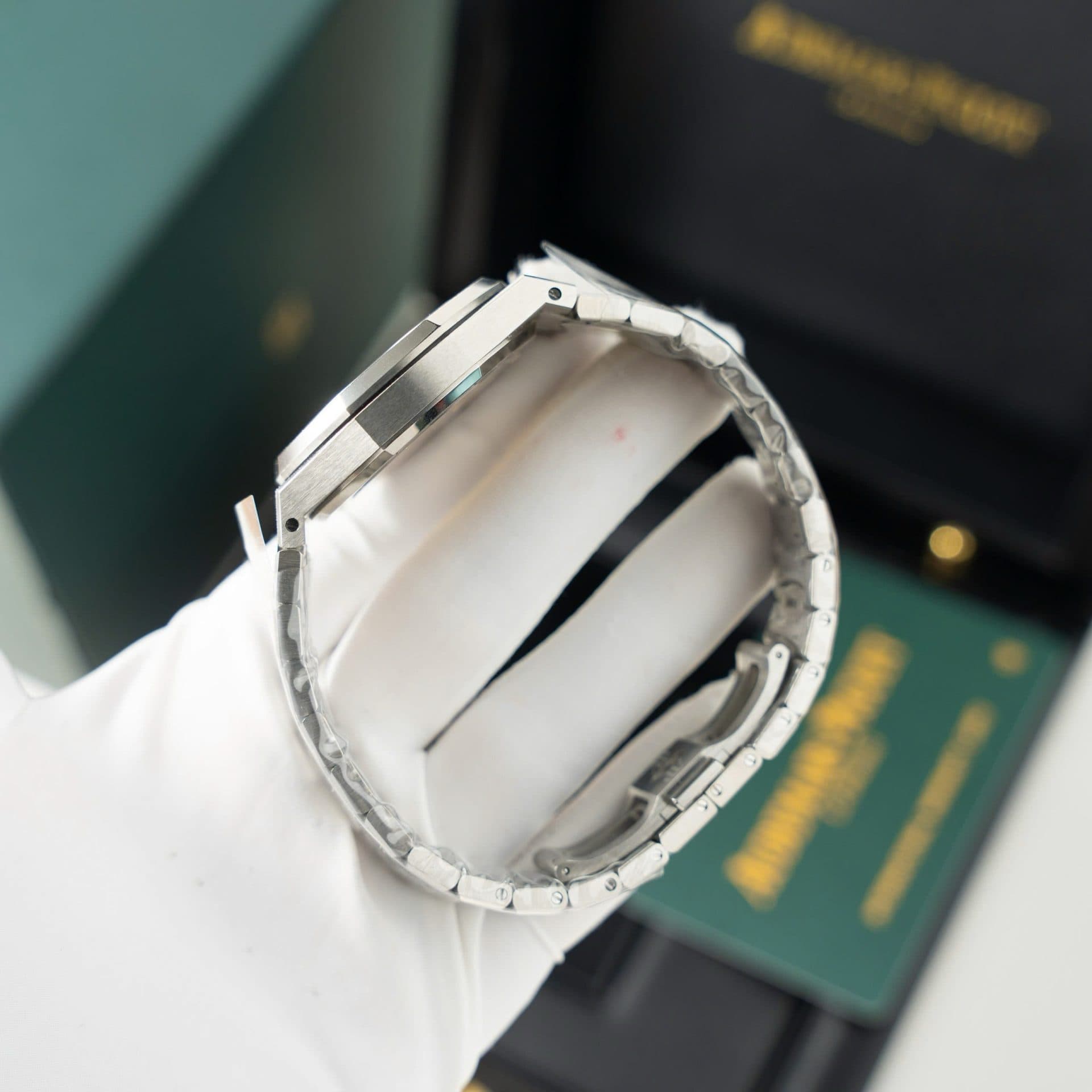 Dong-Ho-Audemars-Piguet-15454-Fosted-Gold-Replica-11-Mat-Xam-37mm-9-1