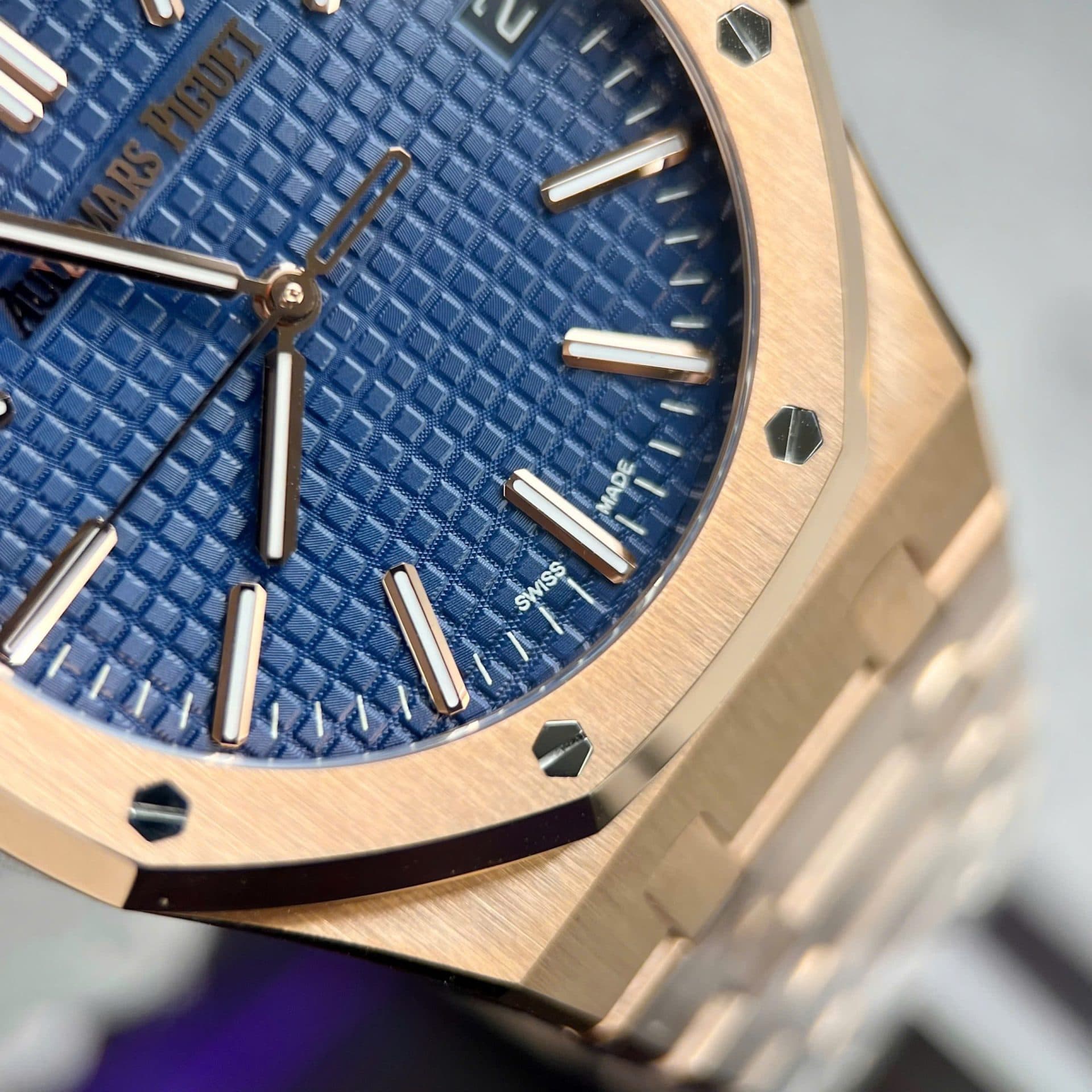 Dong-Ho-Audemars-Piguet-15500-Replica-11-Mat-Xanh-Blue-Nha-May-APS-41mm-9-1