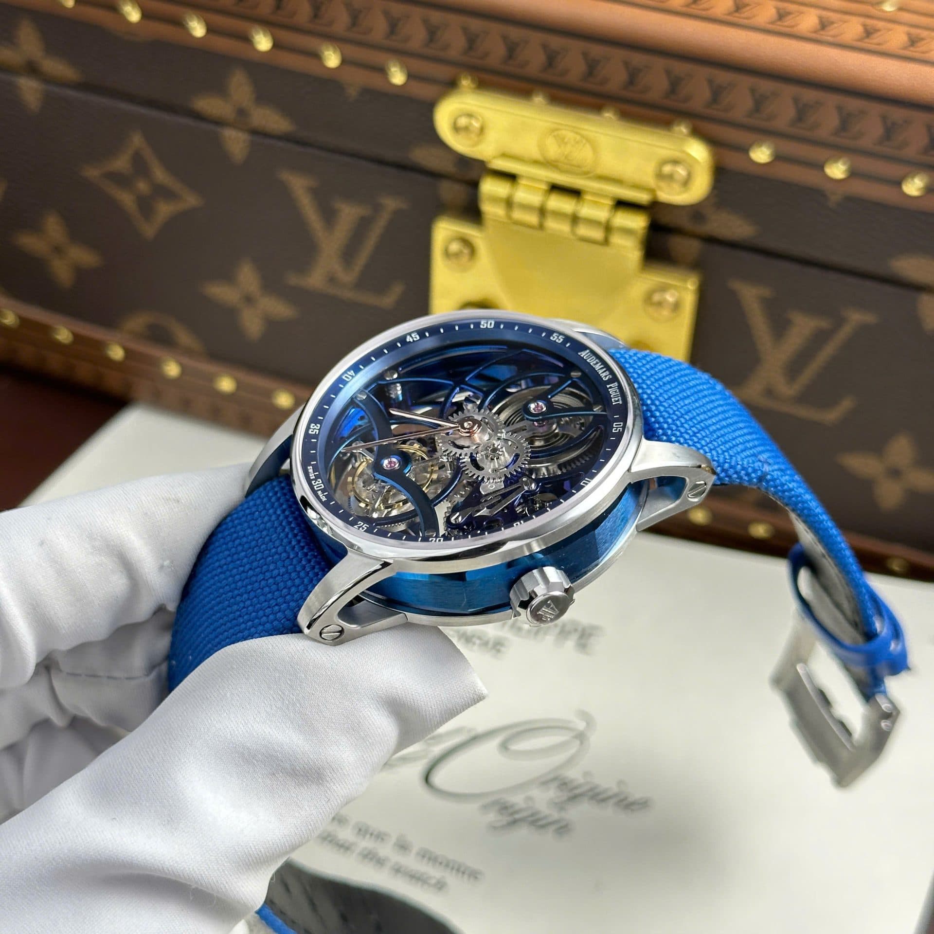 Dong-Ho-Audemars-Piguet-26600-Tourbillon-Openworked-Replica-11-Mau-Xanh-41mm-5-1