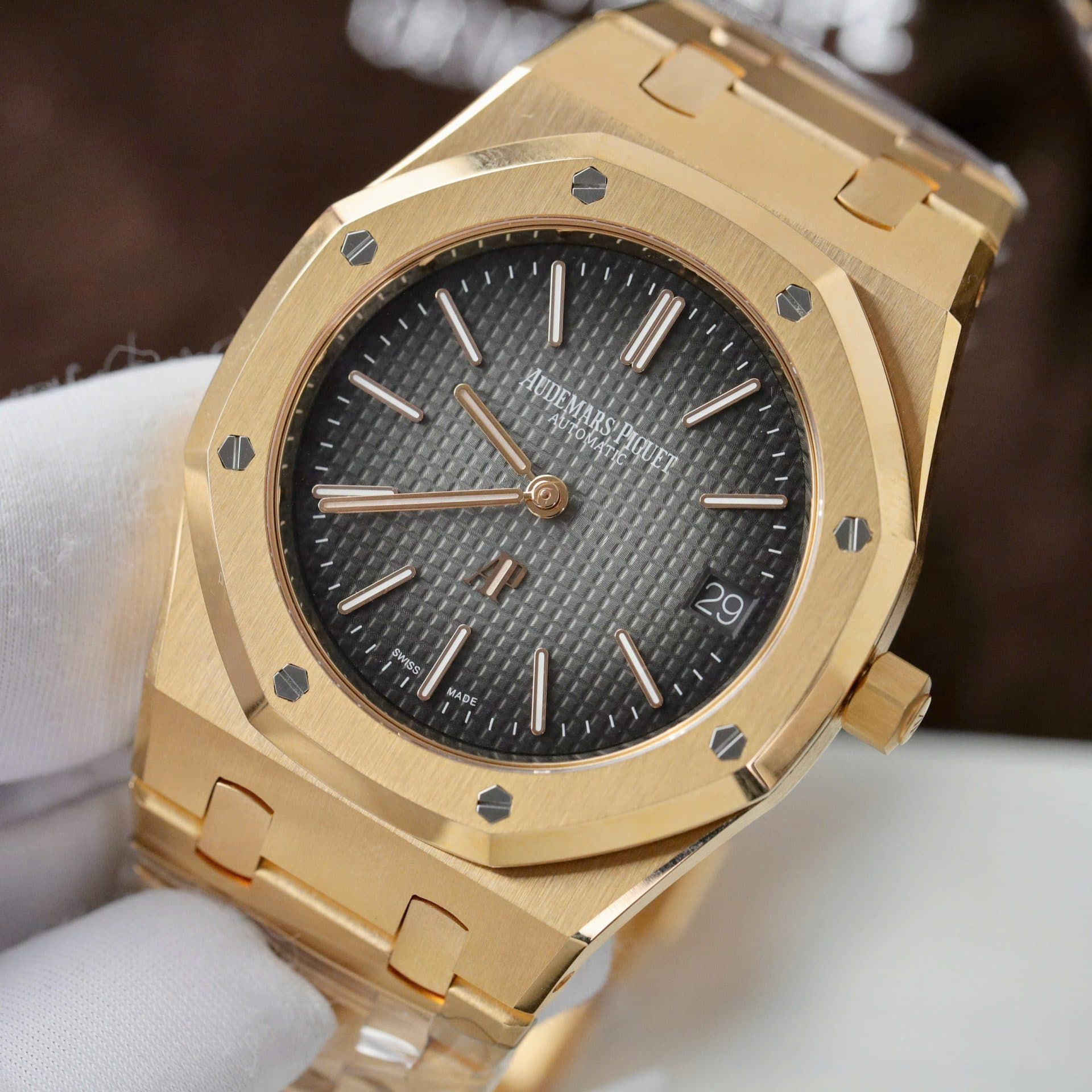 Dong-Ho-Audemars-Piguet-Che-Tac-Royal-Oak-Jumbo-16202OR-Boc-Vang-That-Nha-May-ZF-39mm-4-1