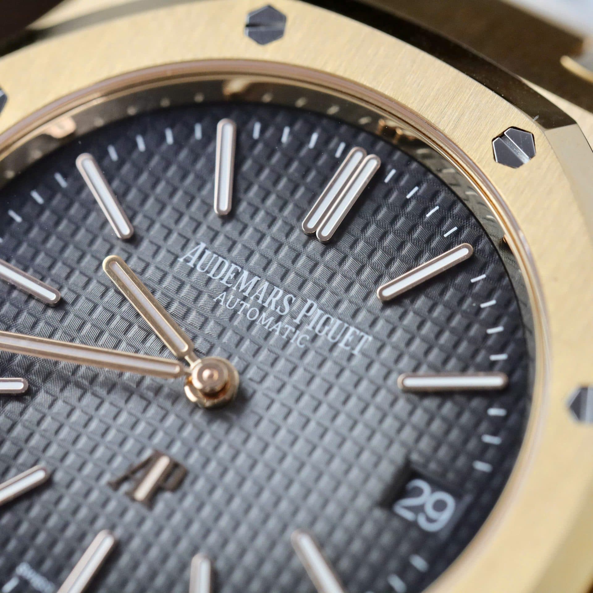 Dong-Ho-Audemars-Piguet-Che-Tac-Royal-Oak-Jumbo-16202OR-Boc-Vang-That-Nha-May-ZF-39mm-5-1