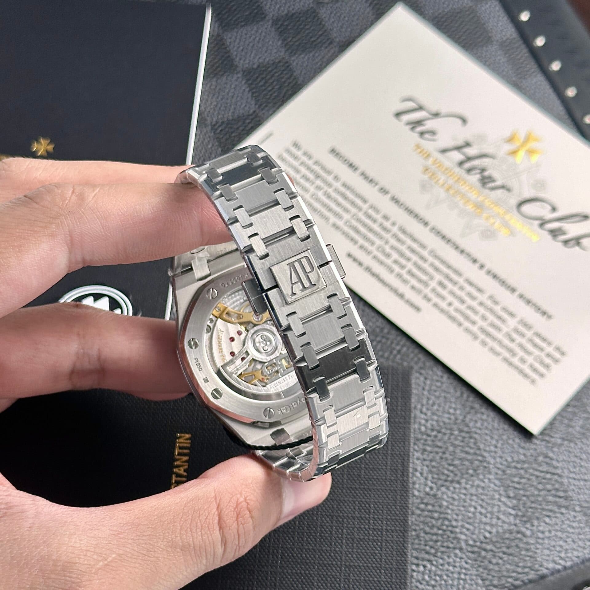 Dong-Ho-Audemars-Piguet-REplica-11-2-1