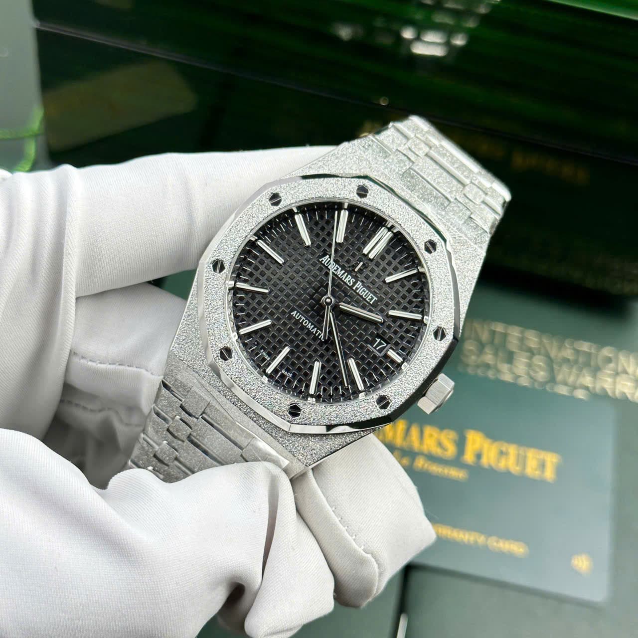 Dong-Ho-Audemars-Piguet-Replica-11-Royal-Oak-Frosted-Gold-15410BC-Mat-Den-Nha-May-APS-41mm-6-1