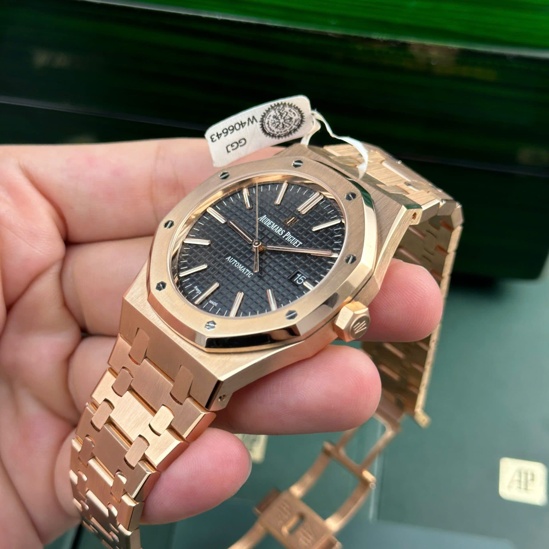 Dong-Ho-Audemars-Piguet-Royal-Oak-15400-Che-Tac-Boc-Vang-That-Mat-Den-ZF-41mm-3-1