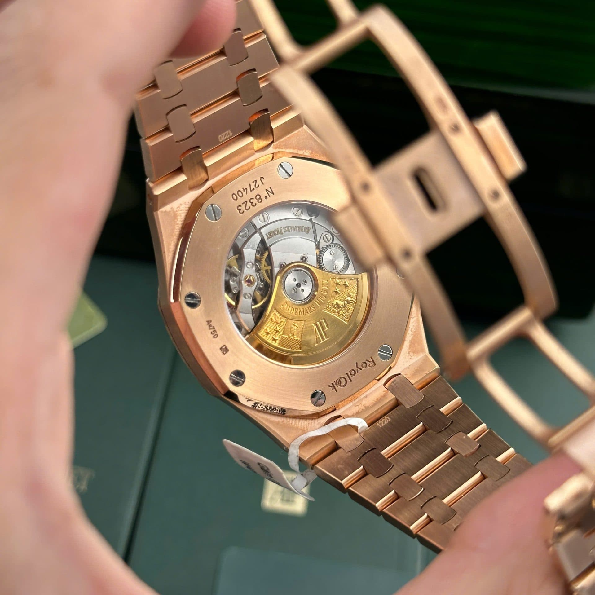 Dong-Ho-Audemars-Piguet-Royal-Oak-15400-Che-Tac-Boc-Vang-That-Mat-Den-ZF-41mm-7-1