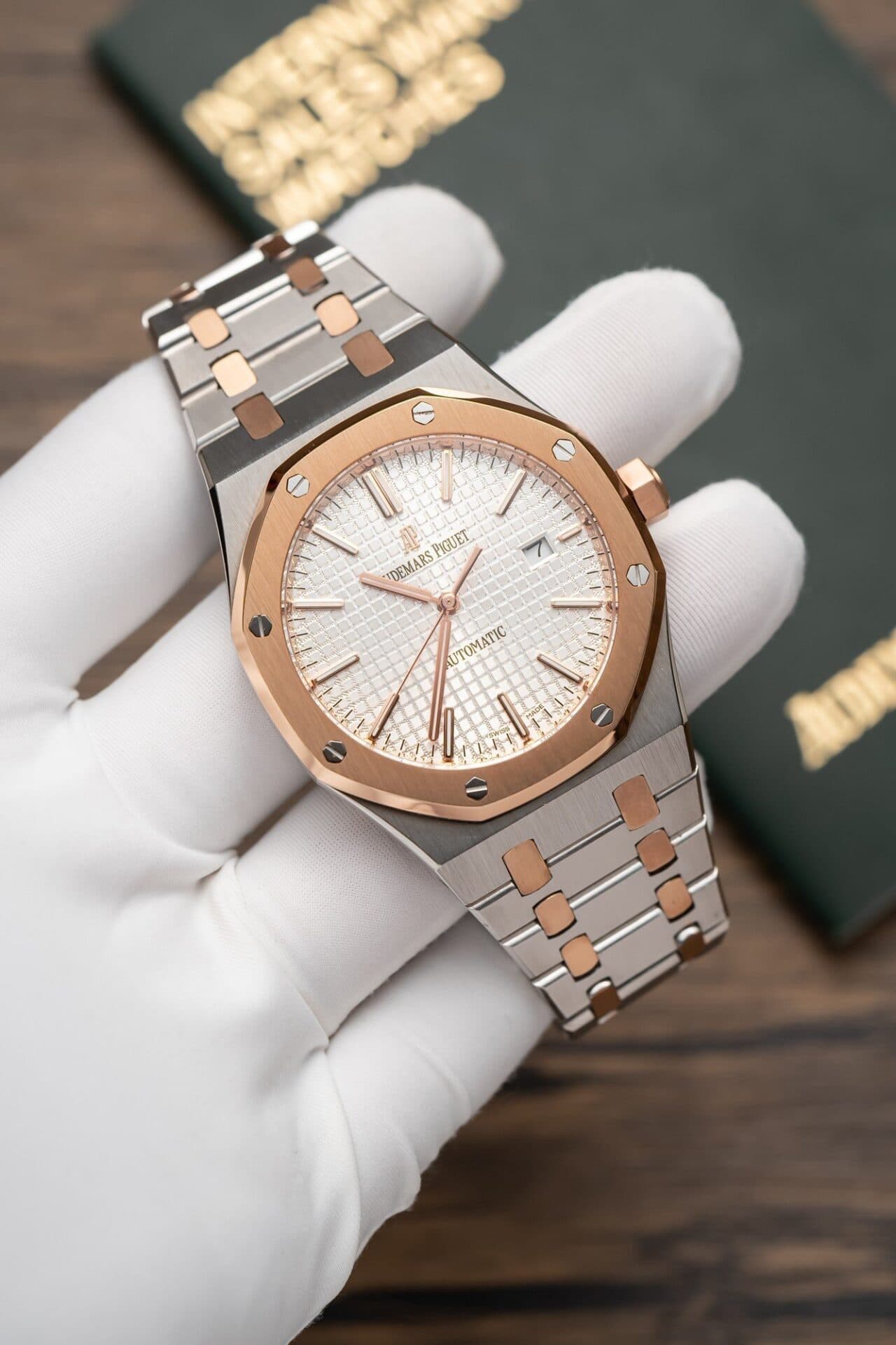Dong-Ho-Audemars-Piguet-Royal-Oak-15400-Demi-Rose-Replica-ZF-Factory-41mm-2-1