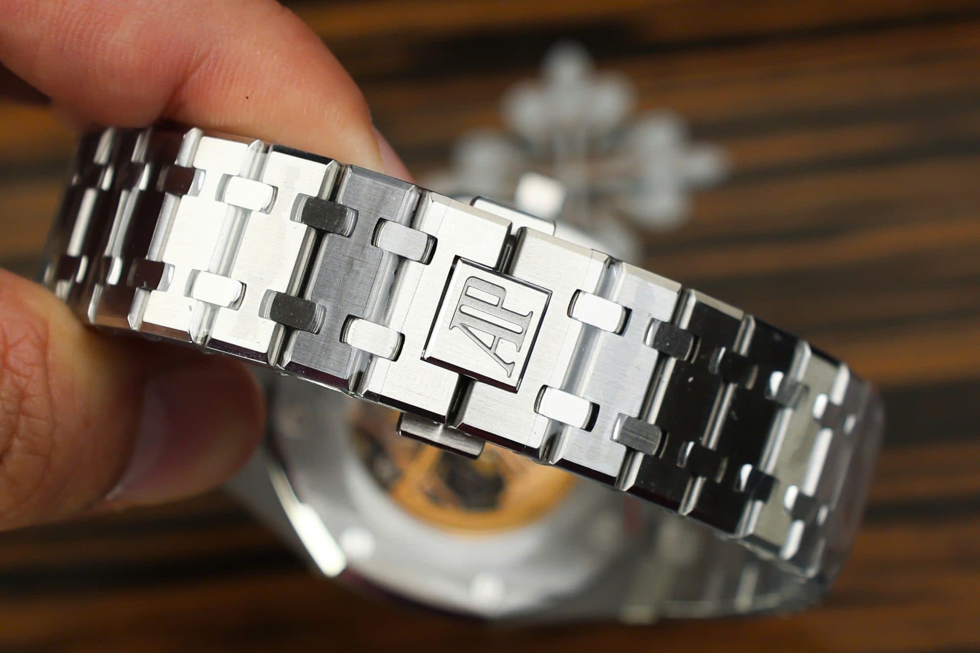 Dong-Ho-Audemars-Piguet-Royal-Oak-15407-Che-Tac-Mat-Lo-Co-Xuong-THB-41mm-2-1