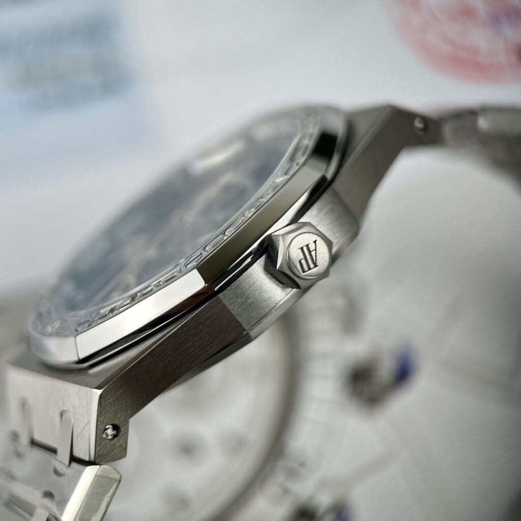 Dong-Ho-Audemars-Piguet-Royal-Oak-15412BC-Skeleton-Do-Moissanite-1-1