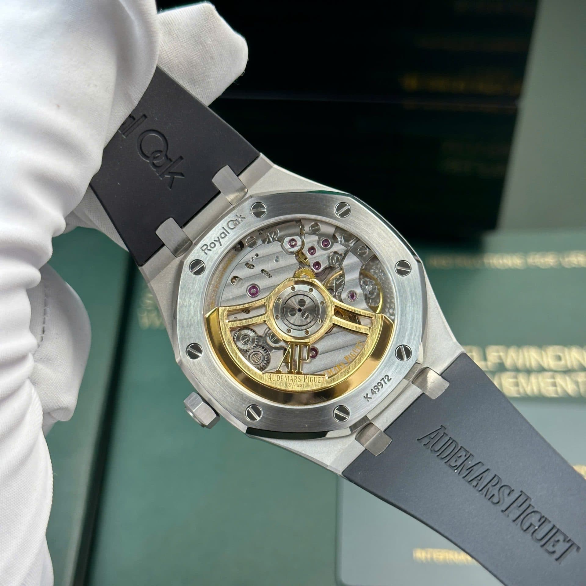 Dong-Ho-Audemars-Piguet-Royal-Oak-15500-Replica-11-Mat-Den-Day-Cao-Su-Nha-May-APS-41mm-15-1