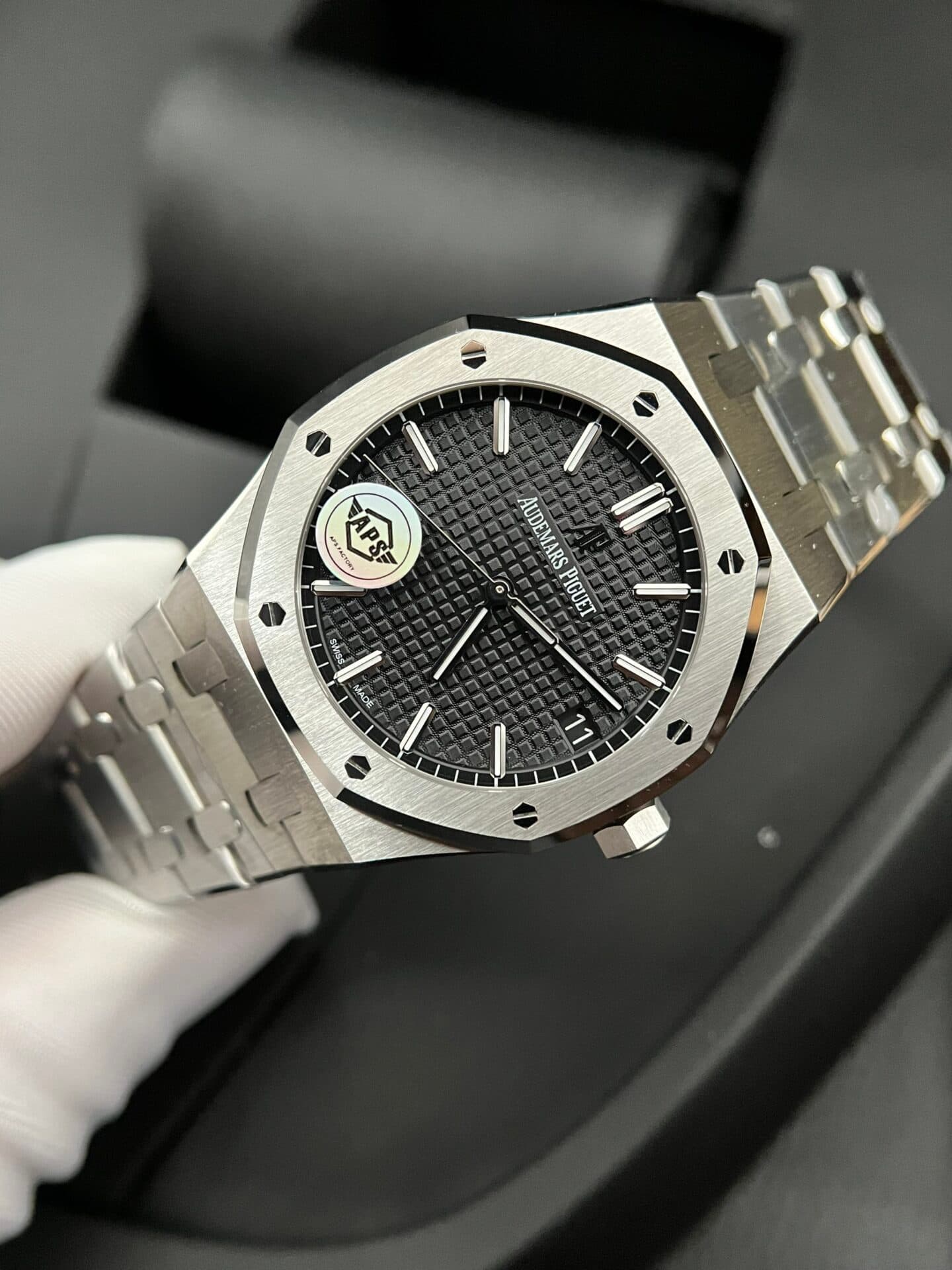 Dong-Ho-Audemars-Piguet-Royal-Oak-15500ST-Mat-Den-APS-Factory-41mm-2-1
