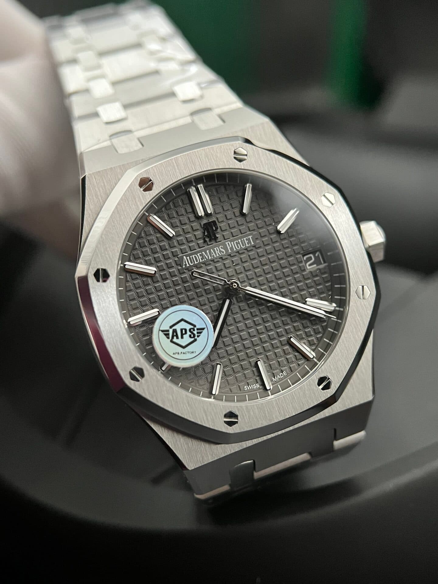 Dong-Ho-Audemars-Piguet-Royal-Oak-15500ST-Mat-Xam-Nha-May-APS-41mm-1-1