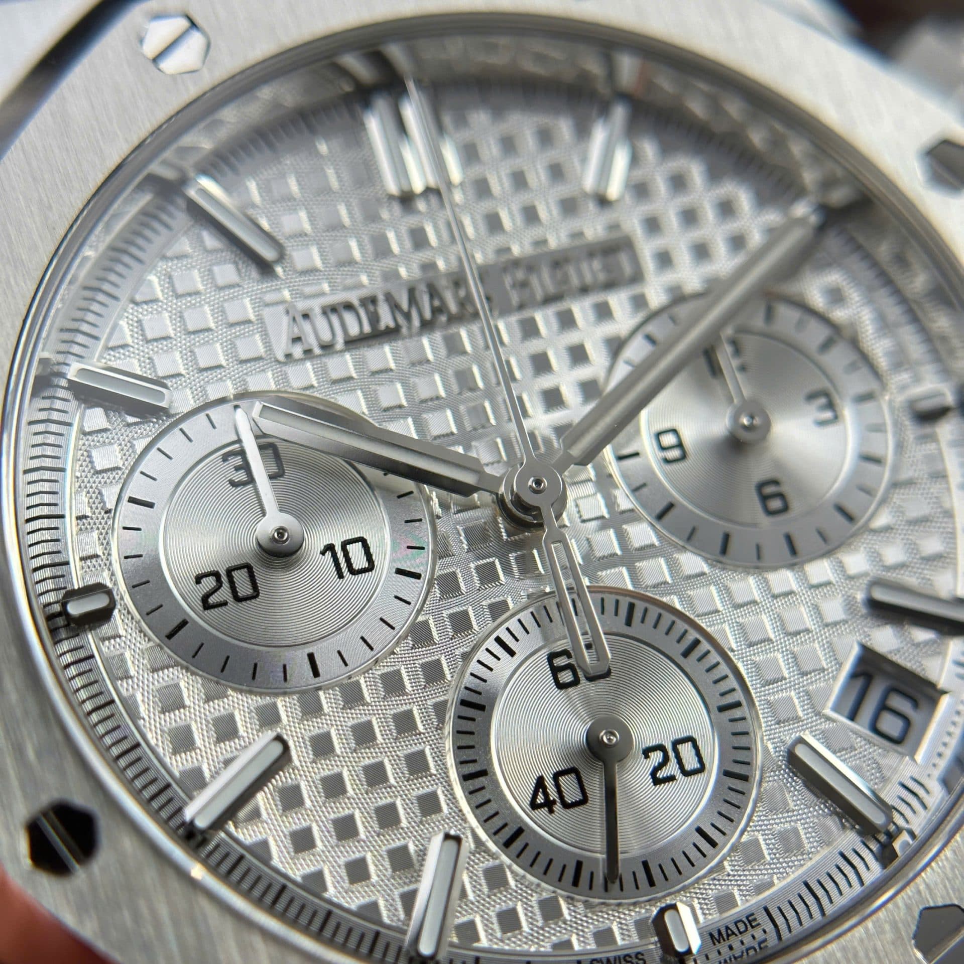 Dong-Ho-Audemars-Piguet-Royal-Oak-26240ST-Replica-11-Mat-Trang-May-Mong-New-2025-41mm-3-1
