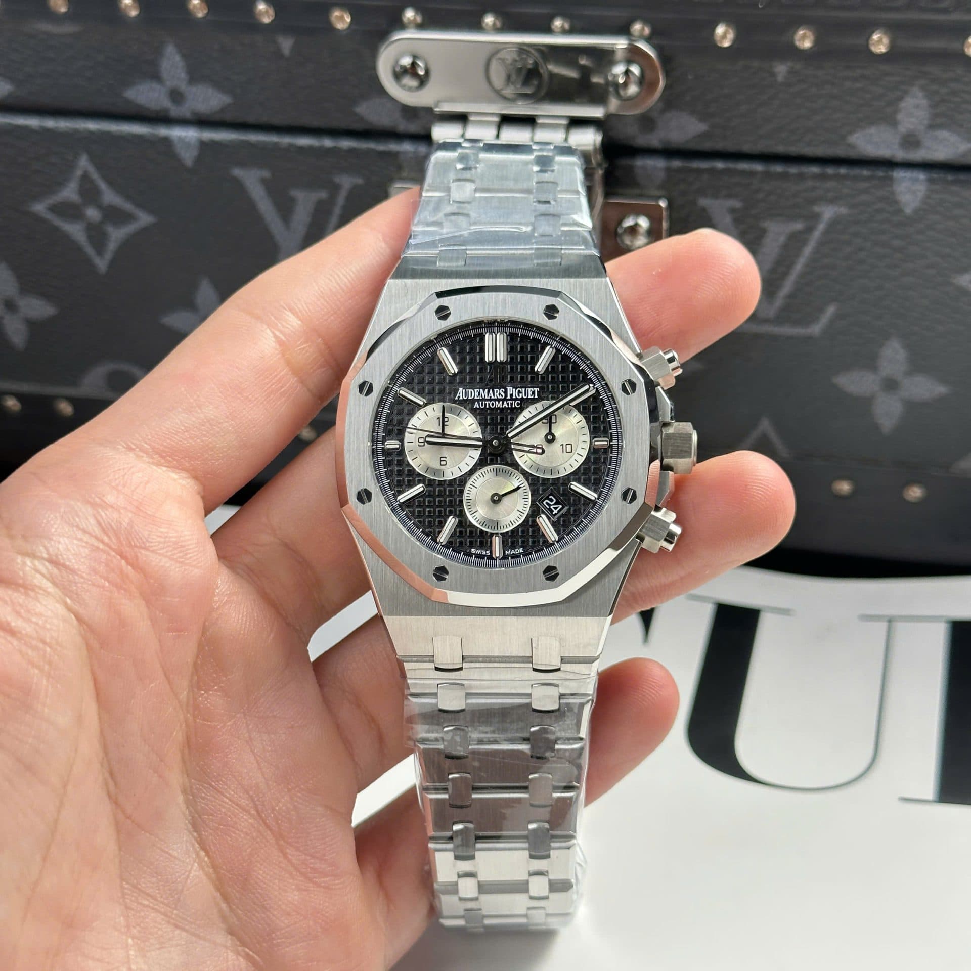 Dong-Ho-Audemars-Piguet-Royal-Oak-26331-Chronograph-Replica-11-Mat-Den-41mm-13-1