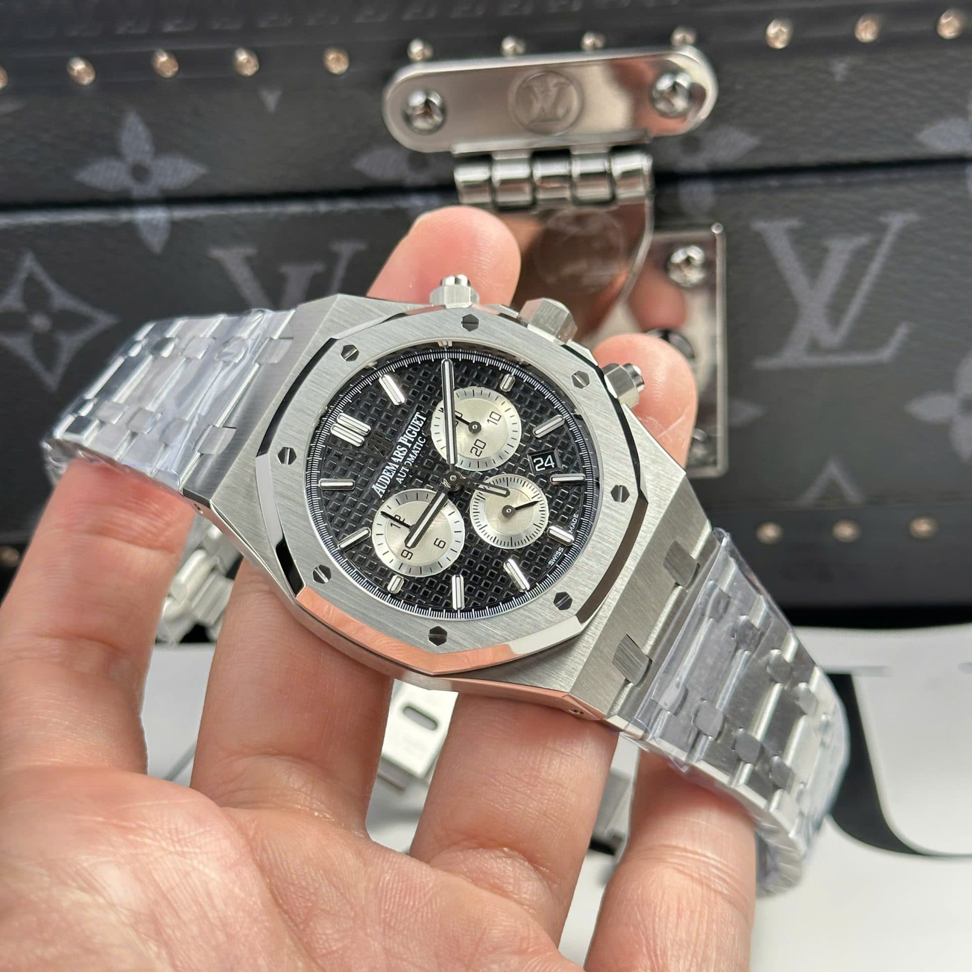 Dong-Ho-Audemars-Piguet-Royal-Oak-26331-Chronograph-Replica-11-Mat-Den-41mm-6-1