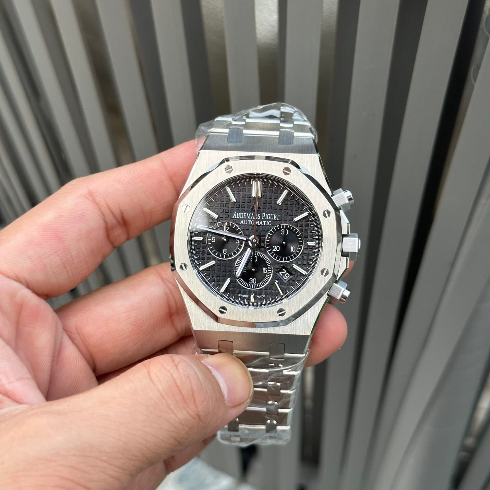 Dong-Ho-Audemars-Piguet-Royal-Oak-26331ST-Mat-Xam-Replica-APS-41mm-3-1