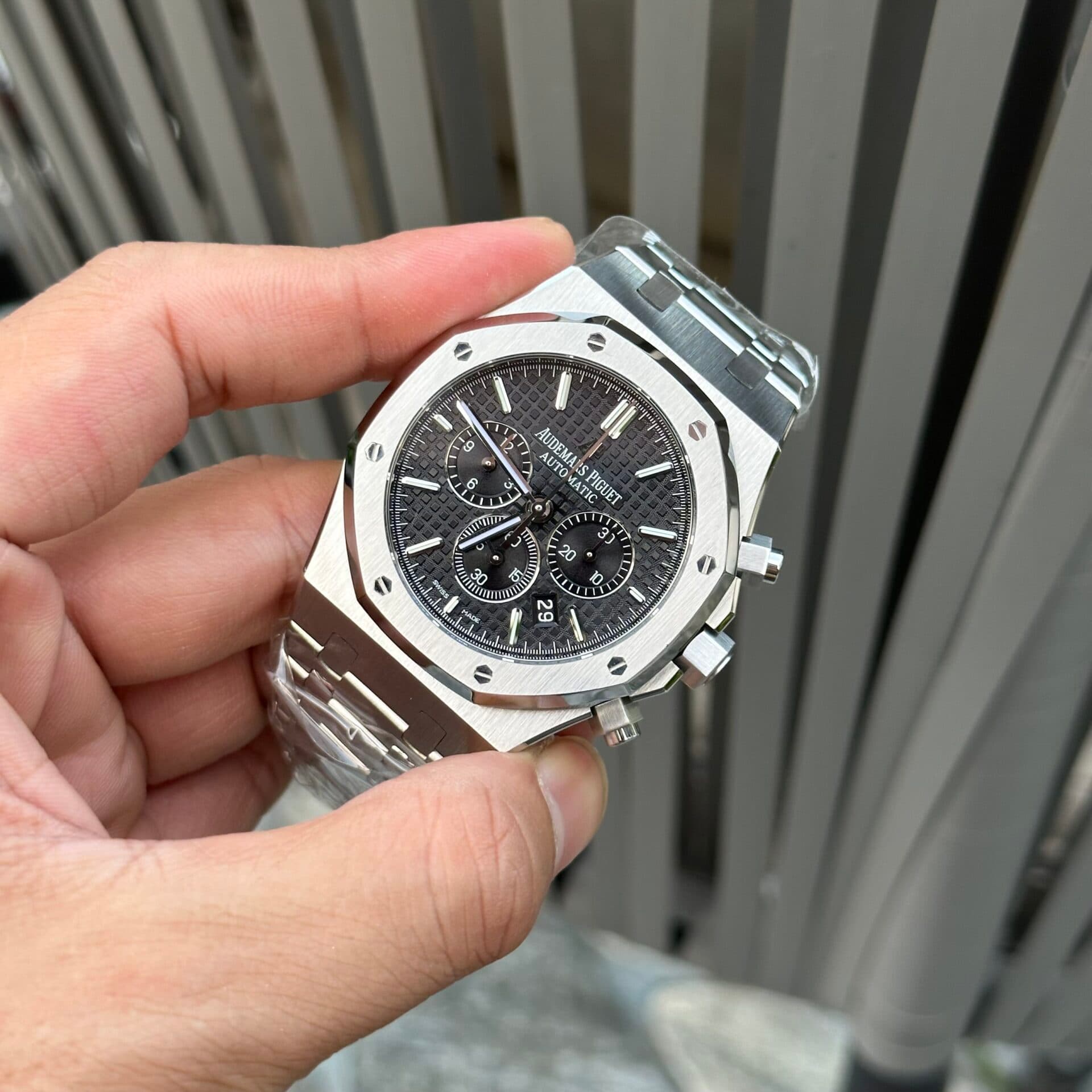Dong-Ho-Audemars-Piguet-Royal-Oak-26331ST-Mat-Xam-Replica-APS-41mm-6-1