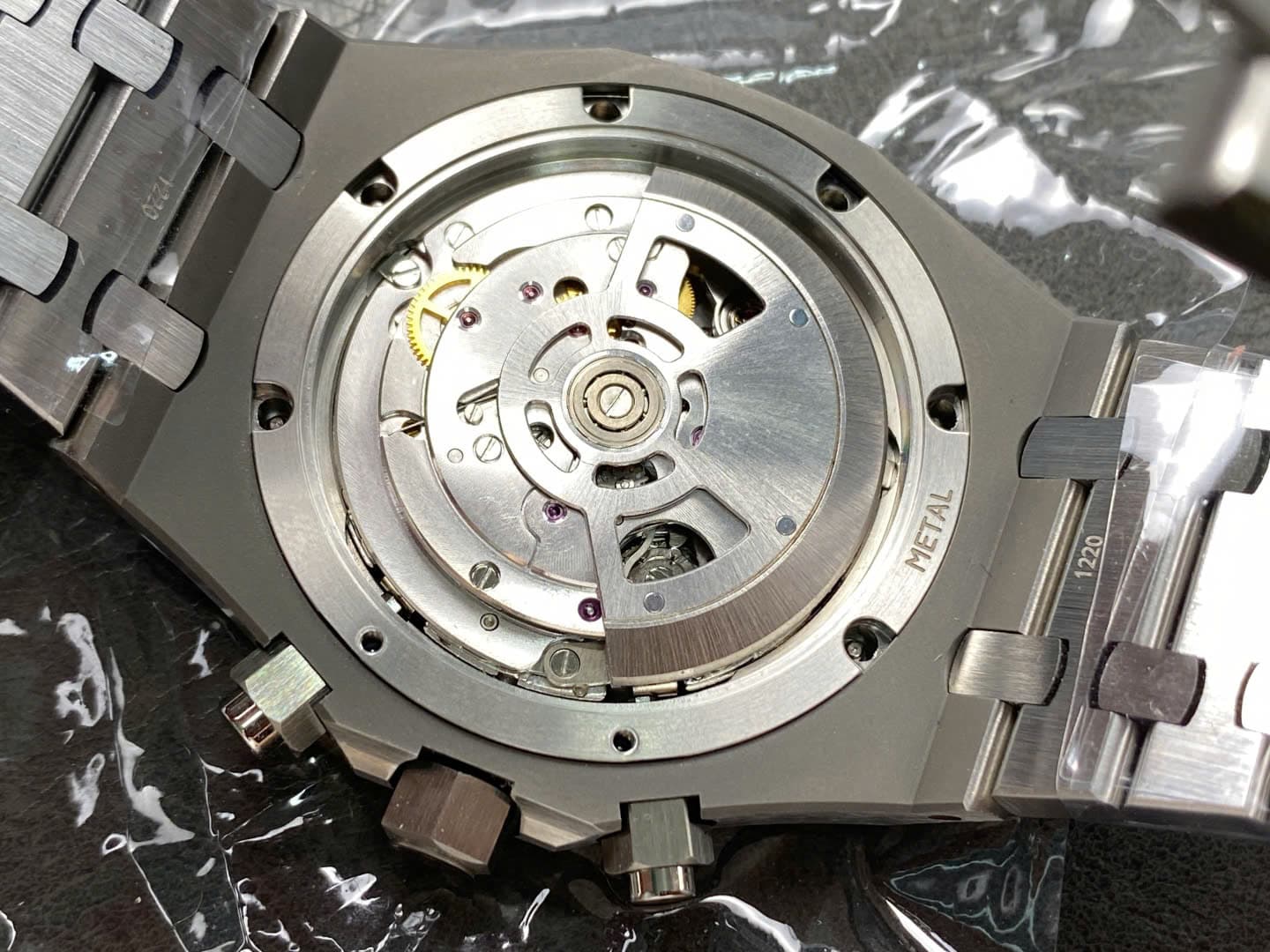 Dong-Ho-Audemars-Piguet-Royal-Oak-26331ST-Rep-11-Cao-Cap-Mat-Trang-Nha-May-APS-New-2025-41mm-1-1