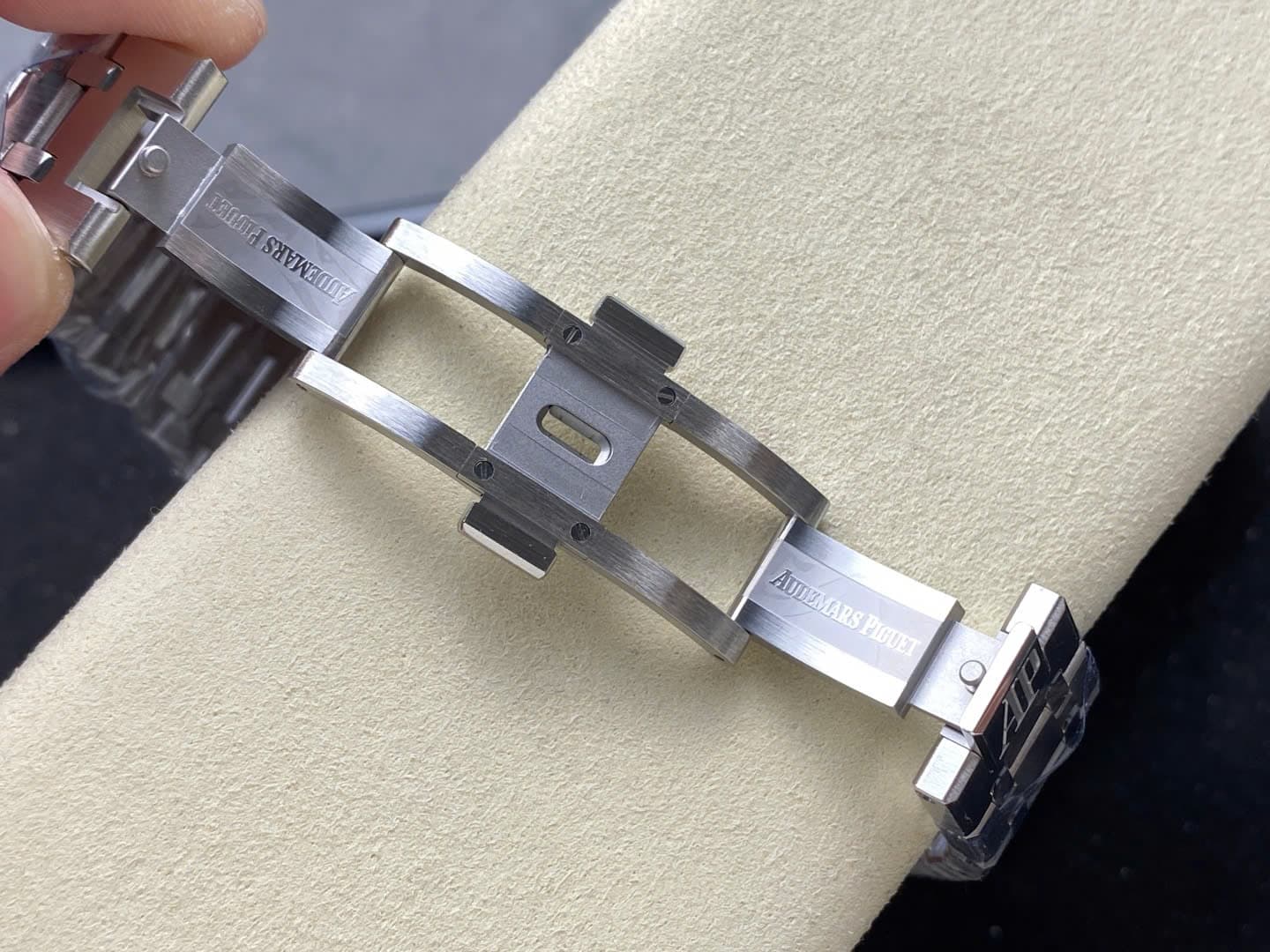 Dong-Ho-Audemars-Piguet-Royal-Oak-26331ST-Rep-11-Cao-Cap-Mat-Trang-Nha-May-APS-New-2025-41mm-11-1
