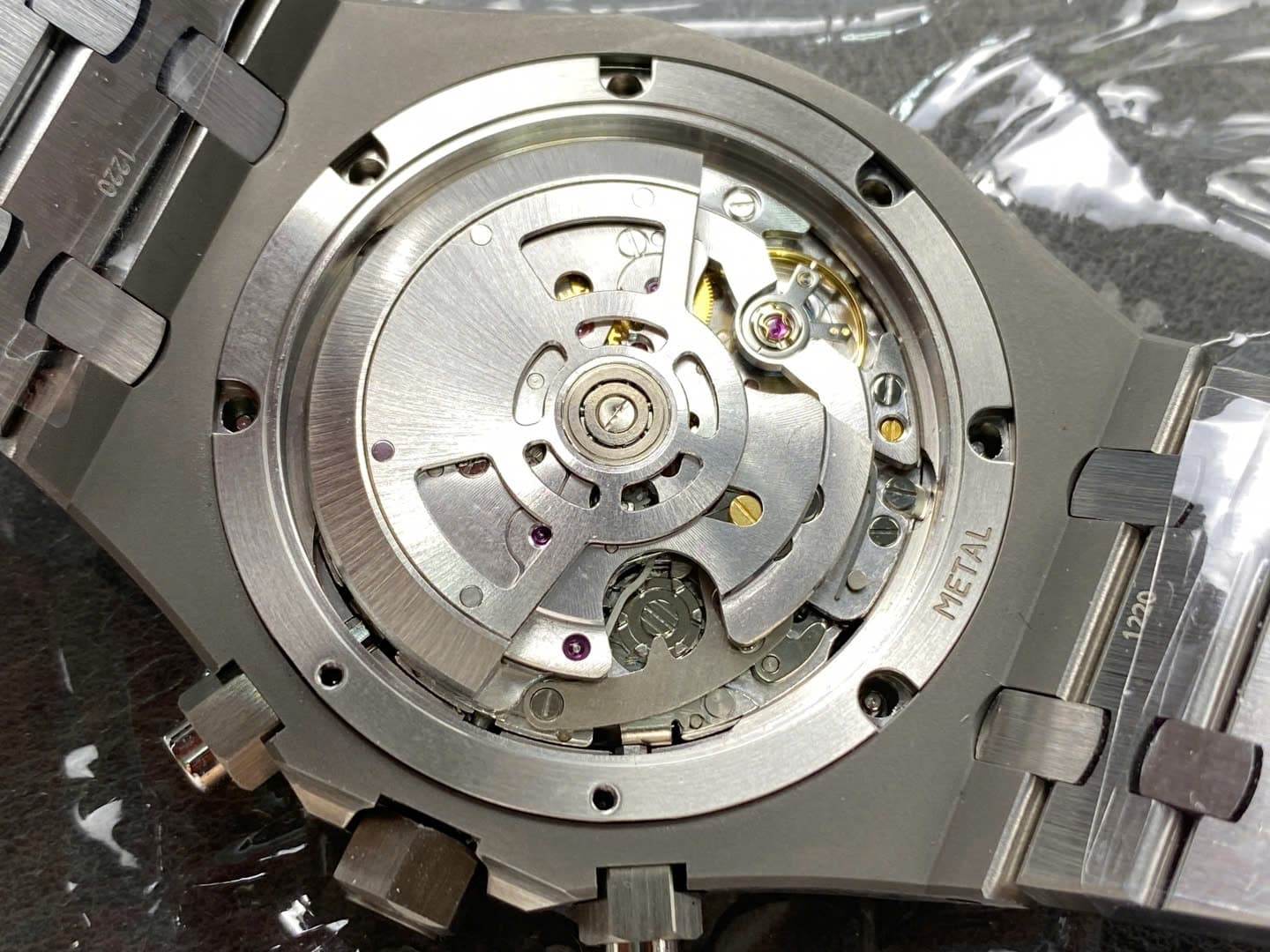 Dong-Ho-Audemars-Piguet-Royal-Oak-26331ST-Rep-11-Cao-Cap-Mat-Trang-Nha-May-APS-New-2025-41mm-14-1