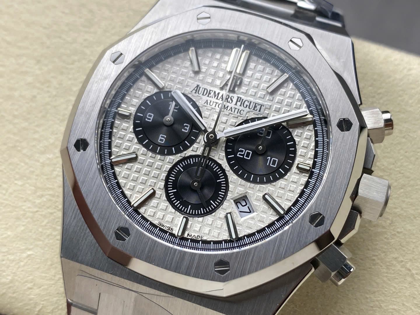 Dong-Ho-Audemars-Piguet-Royal-Oak-26331ST-Rep-11-Cao-Cap-Mat-Trang-Nha-May-APS-New-2025-41mm-4-1