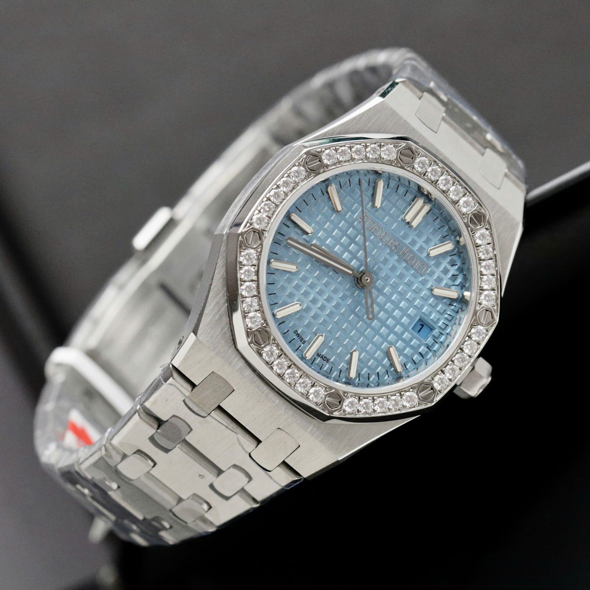 Dong-Ho-Audemars-Piguet-Royal-Oak-Che-Tac-Mat-Xanh-Bang-Vien-Dinh-Kim-Cuong-Moissanite-34mm-3-1