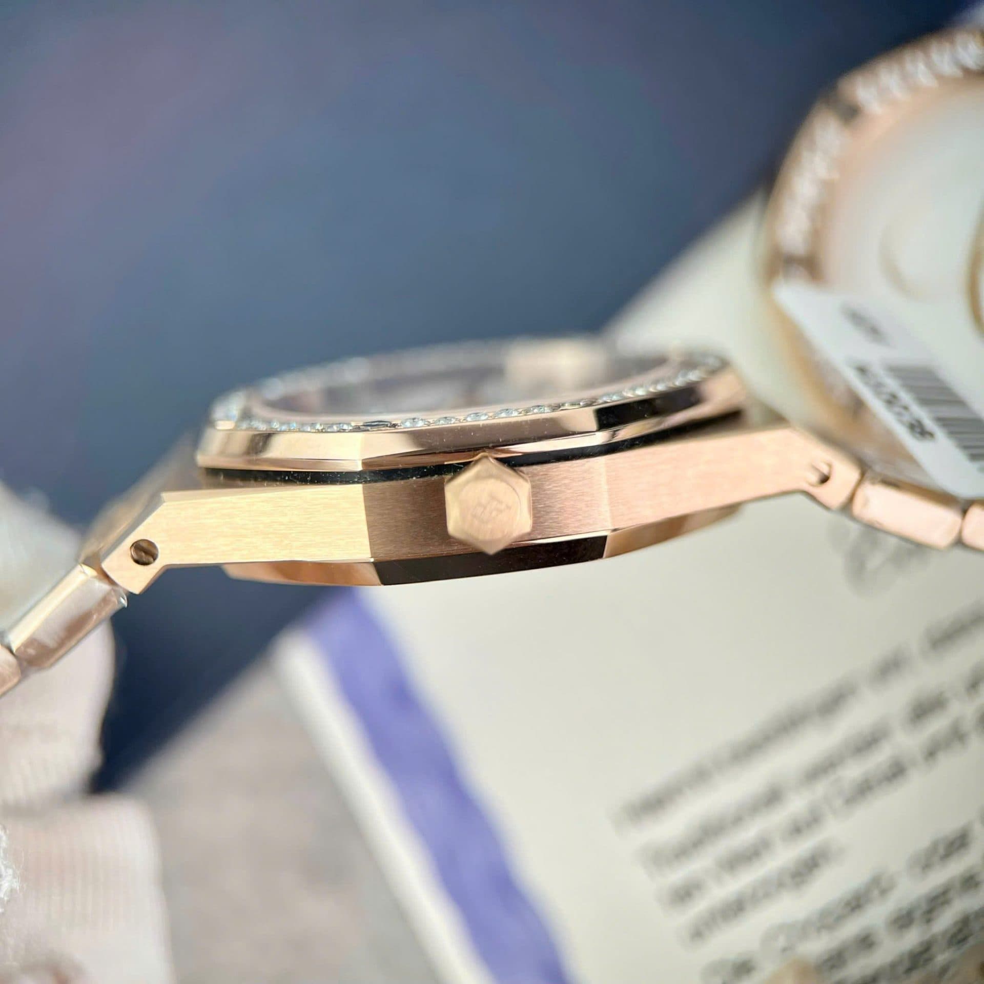 Dong-Ho-Audemars-Piguet-Royal-Oak-Che-Tac-Vanh-Dinh-Moissanite-Hong-Kong-34mm-7-1