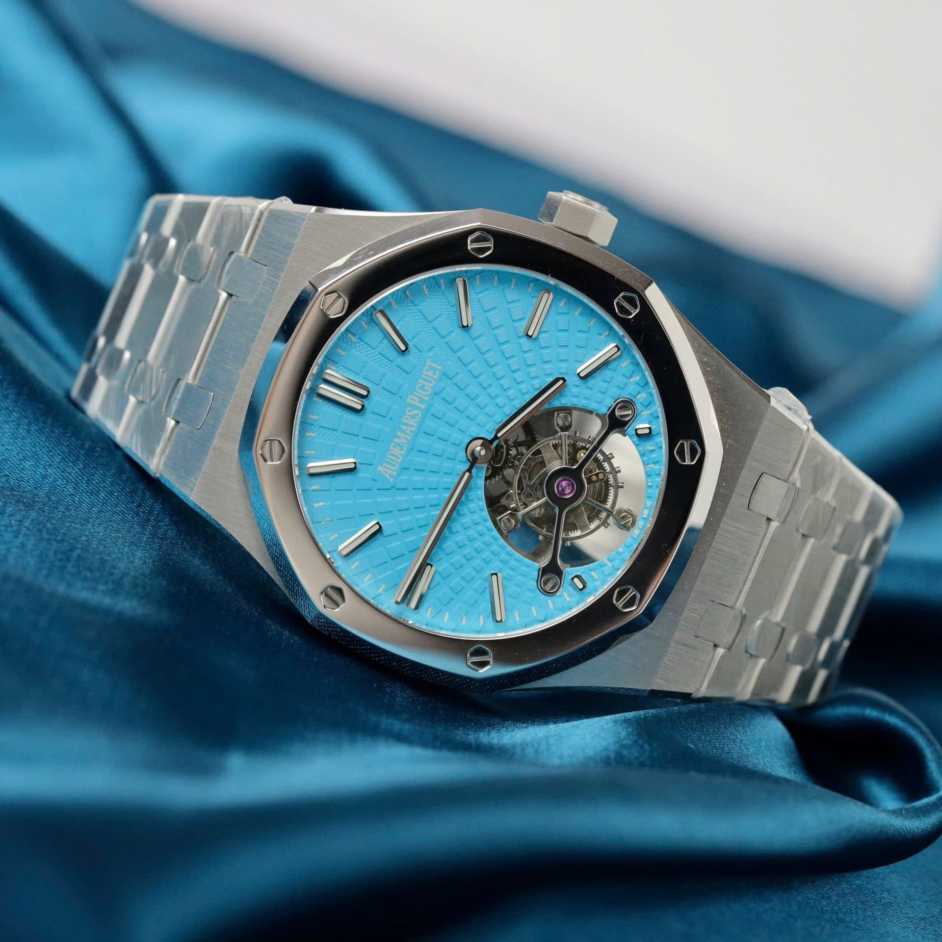 Dong-Ho-Audemars-Piguet-Royal-Oak-Flying-Tourbillon-Tiffany-Rep-11-Cao-Cap-41mm-3-1