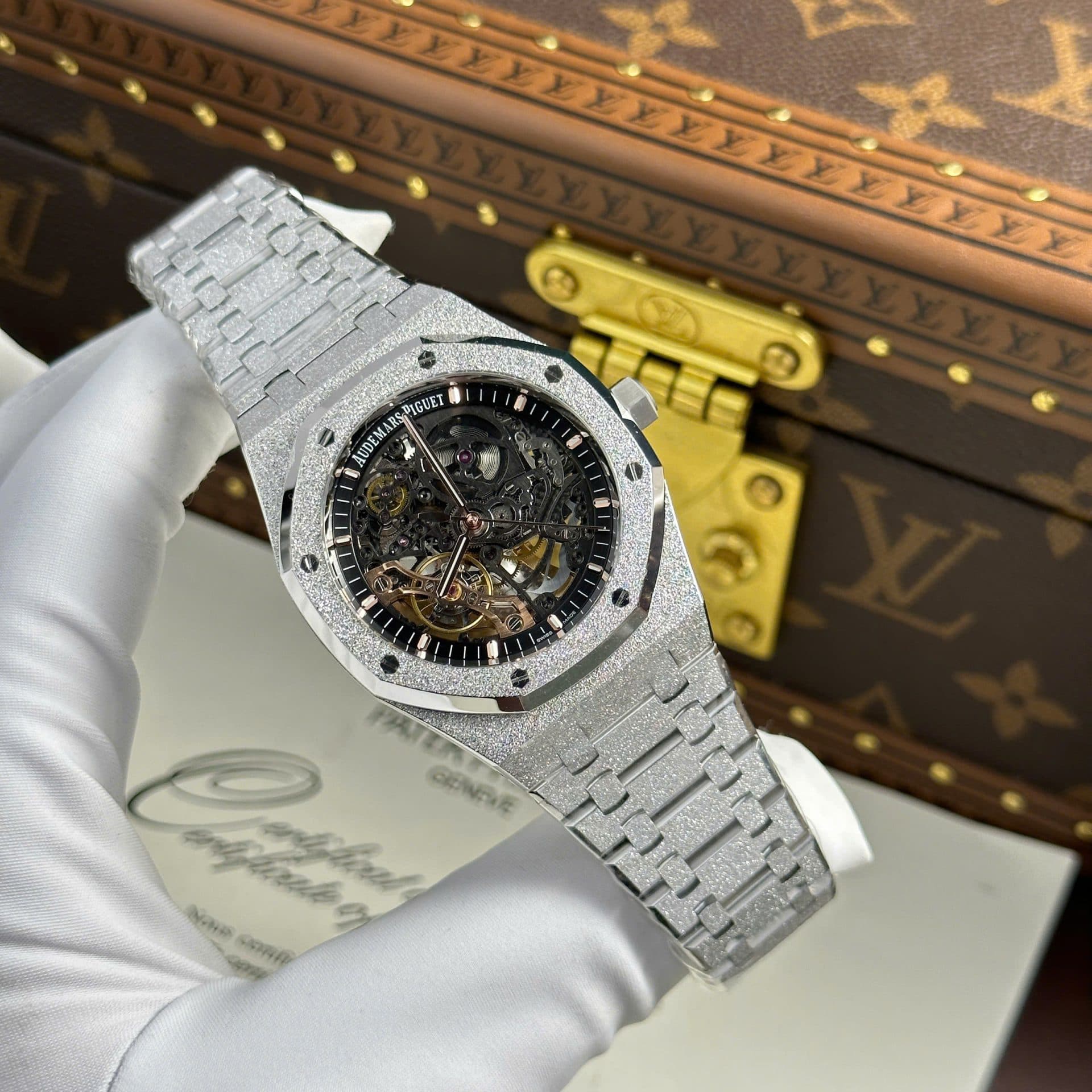 Dong-Ho-Audemars-Piguet-Royal-Oak-Frosted-15407-Replica-11-Mat-Lo-Co-Nha-May-THB-41mm-12-1