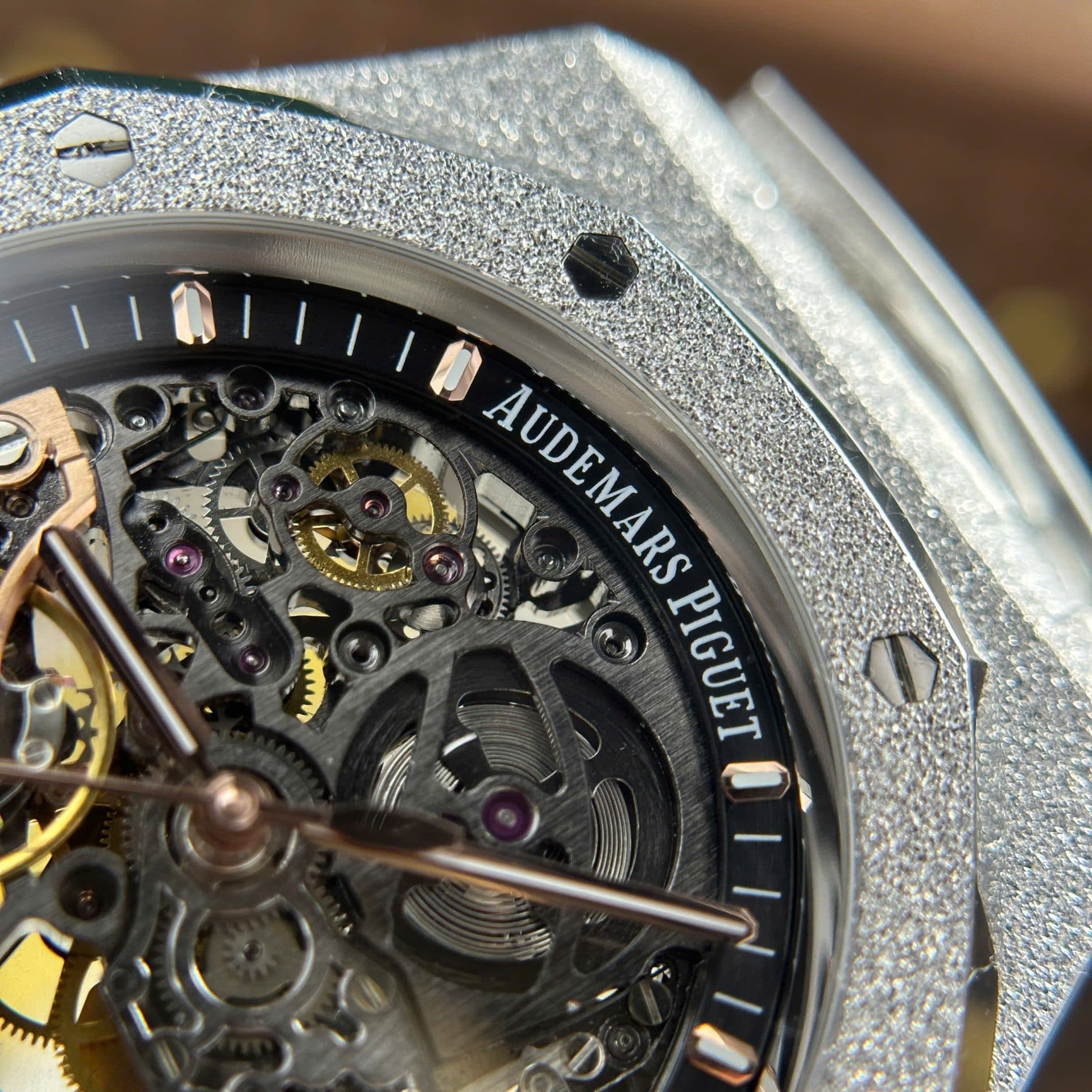 Dong-Ho-Audemars-Piguet-Royal-Oak-Frosted-15407-Replica-11-Mat-Lo-Co-Nha-May-THB-41mm-9-1