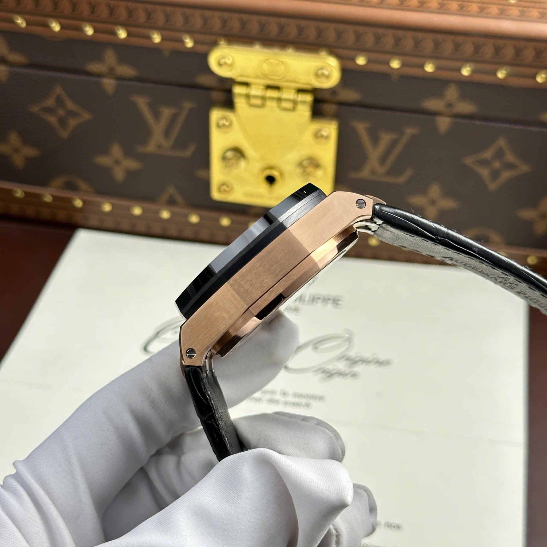 Dong-Ho-Audemars-Piguet-Royal-Oak-Offshore-Chronograph-26420-Ma-Vang-Rep-11-Mat-Den-Nha-May-APP-43mm-7-1
