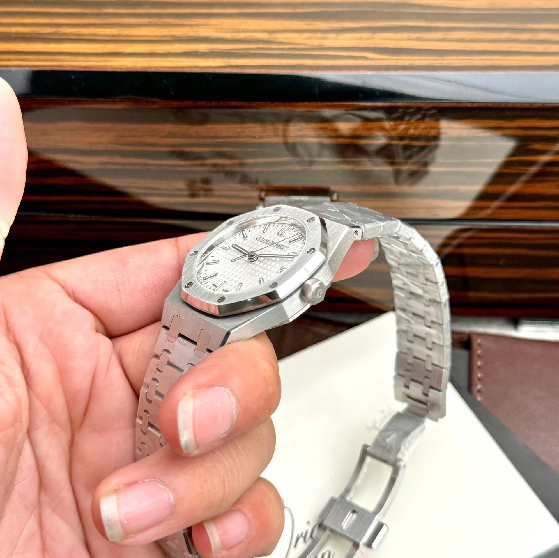 Dong-Ho-Audemars-Piguet-Royal-Oak-Replica-11-Mat-Trang-May-Co-Automatic-34mm-4-1
