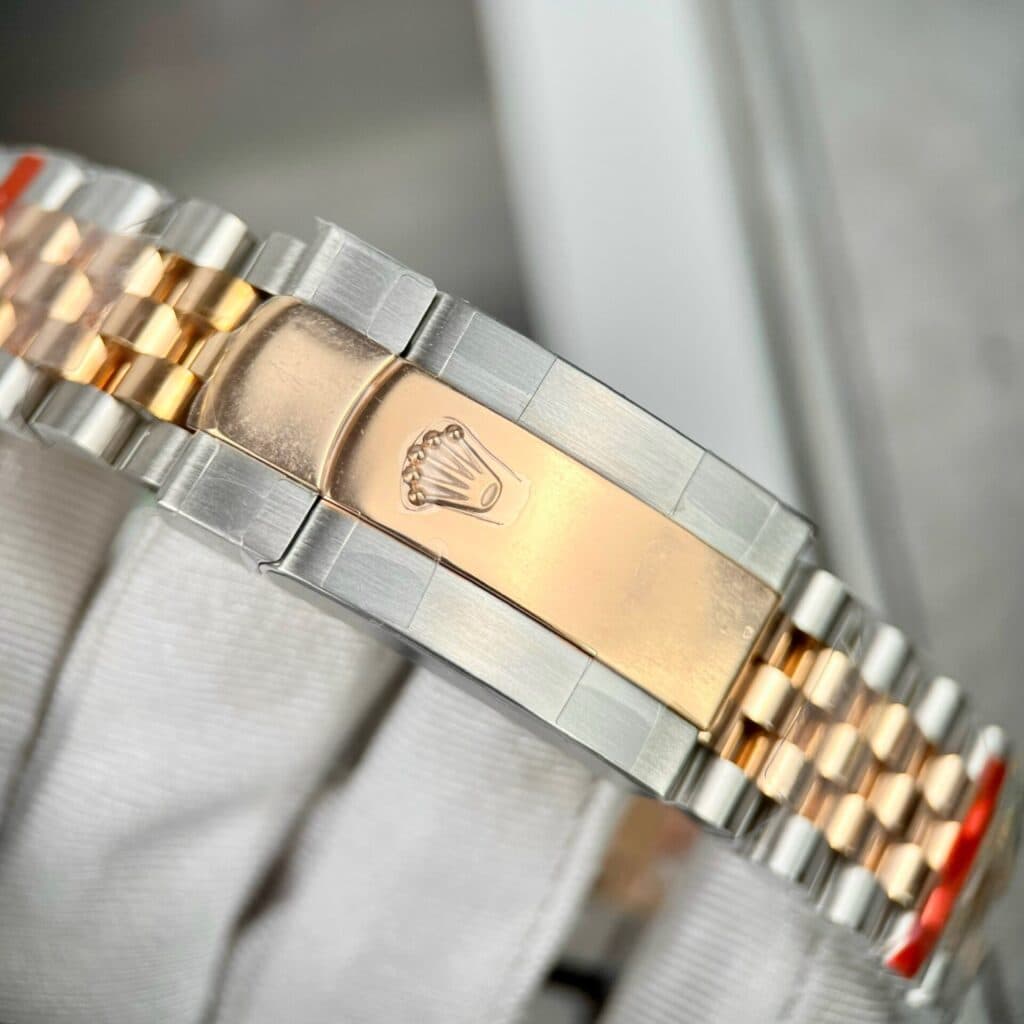 Dong-Ho-Boc-Vang-Rolex-DateJust-126331-Mat-Xam-Bac-Nha-May-GM-41mm-1-1