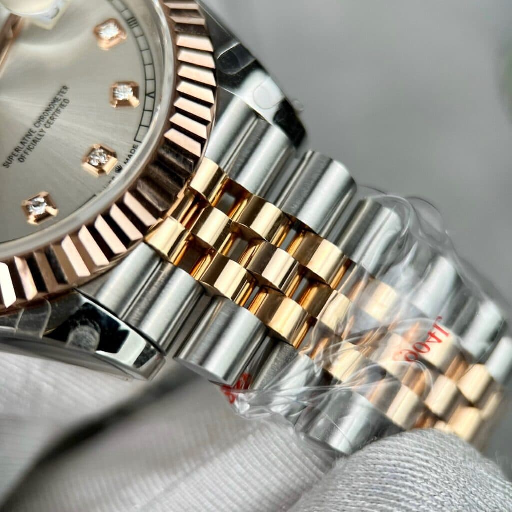 Dong-Ho-Boc-Vang-Rolex-DateJust-126331-Mat-Xam-Bac-Nha-May-GM-41mm-7-1