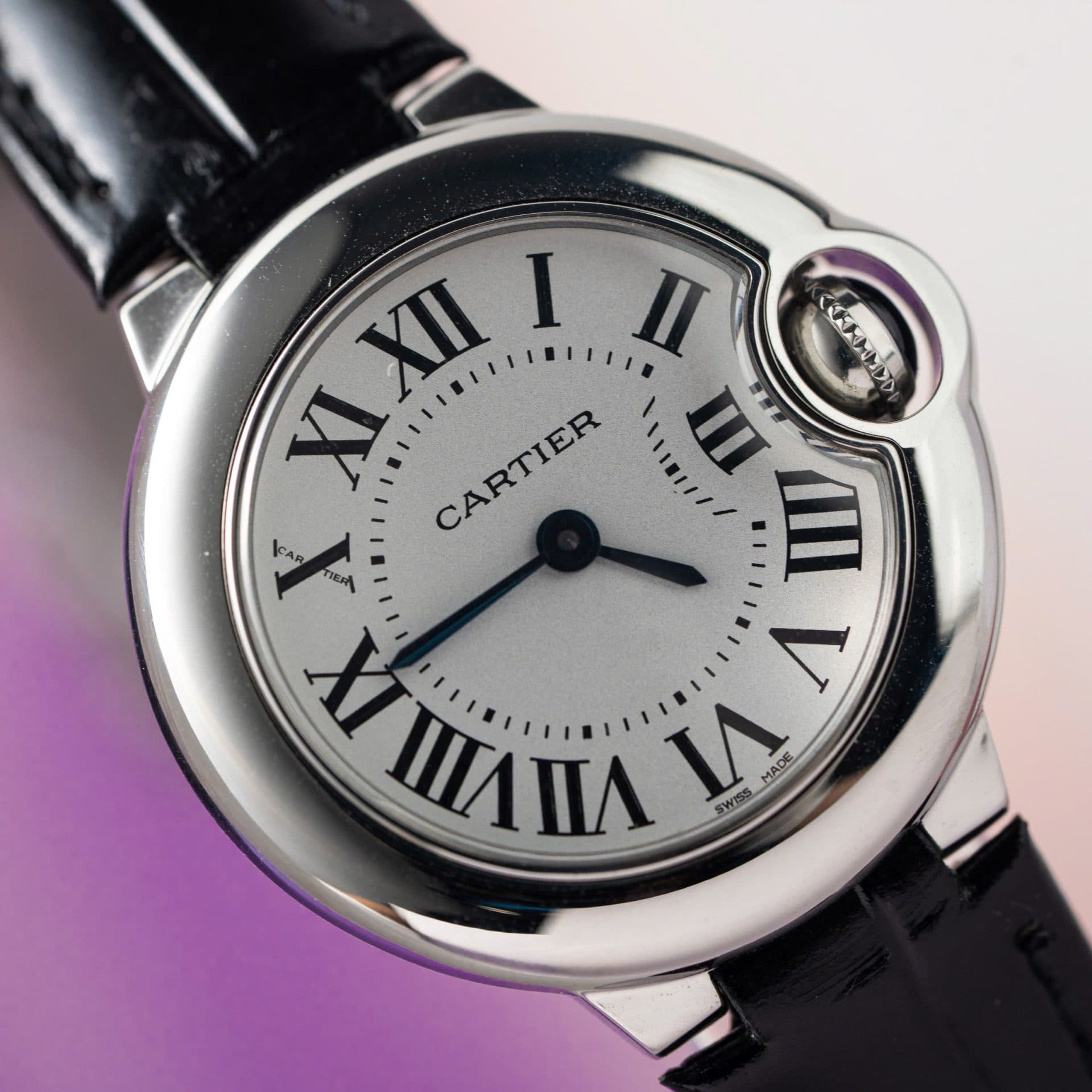 Dong-Ho-Cartier-Ballon-Bleu-Nu-May-Pin-Thuy-Sy-Day-Da-Mau-Den-28mm-6-1