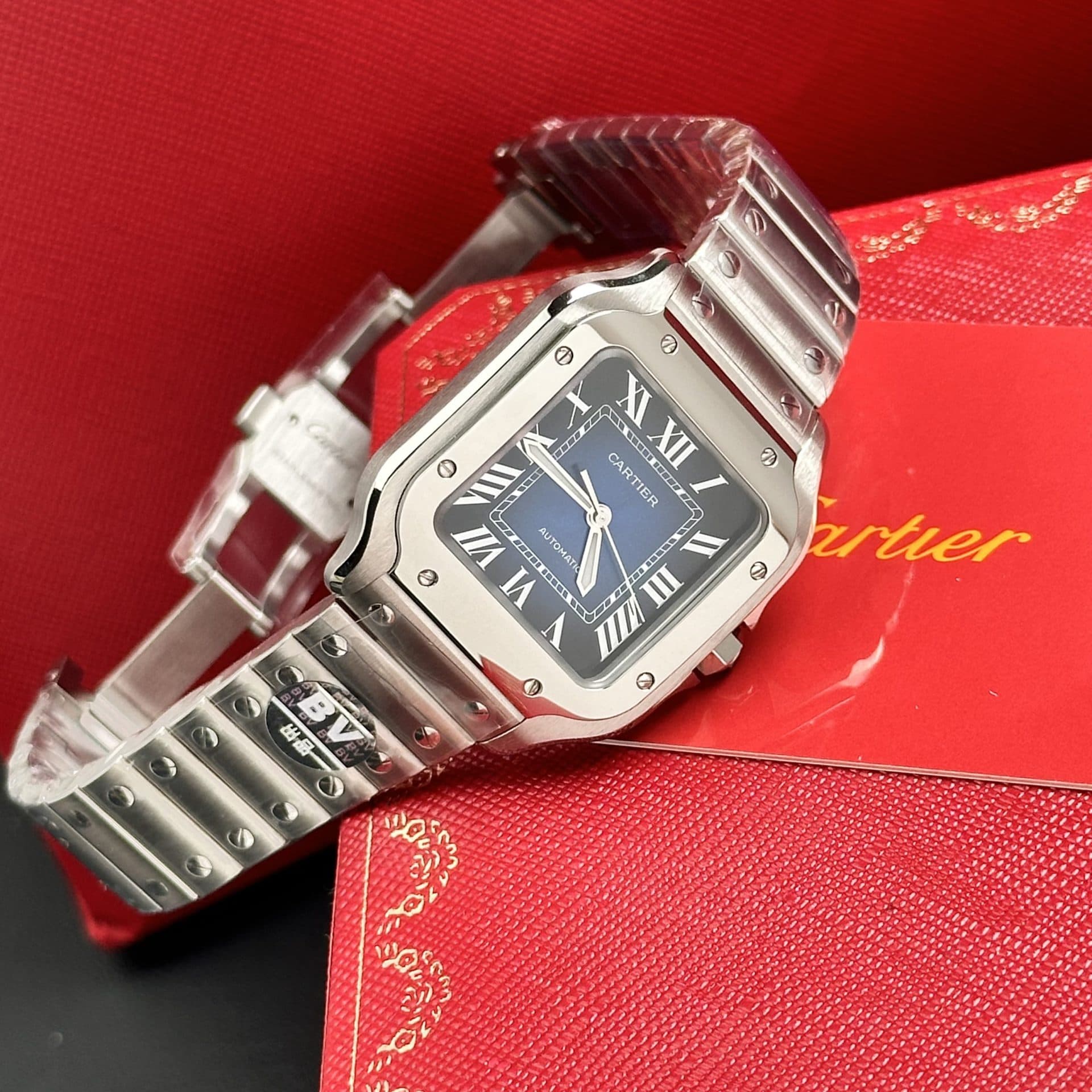 Dong-Ho-Cartier-Nu-Che-Tac-Santos-WSSA0063-Mat-Xanh-Blue-35mm-3-1