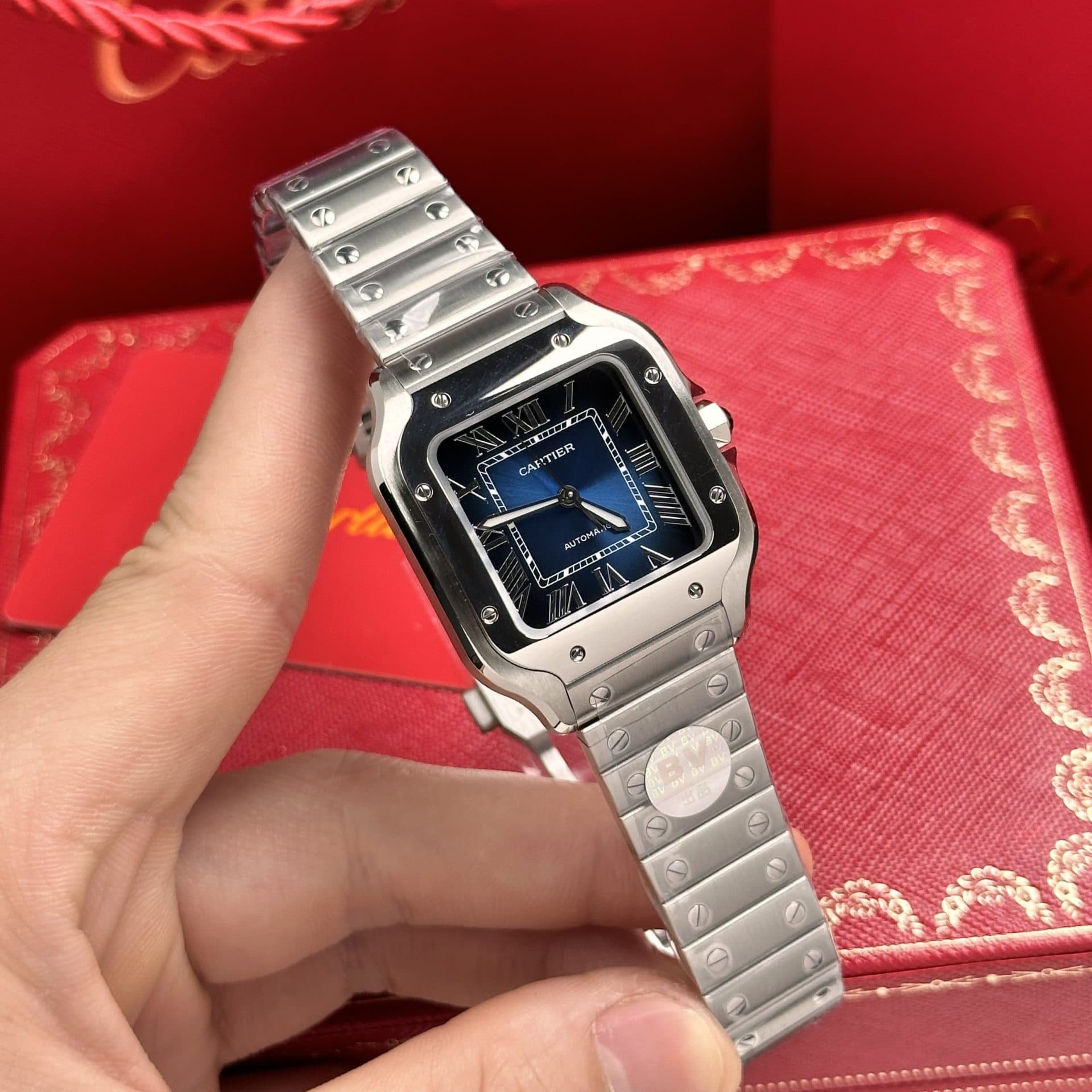 Dong-Ho-Cartier-Nu-Che-Tac-Santos-WSSA0063-Mat-Xanh-Blue-35mm-5-1