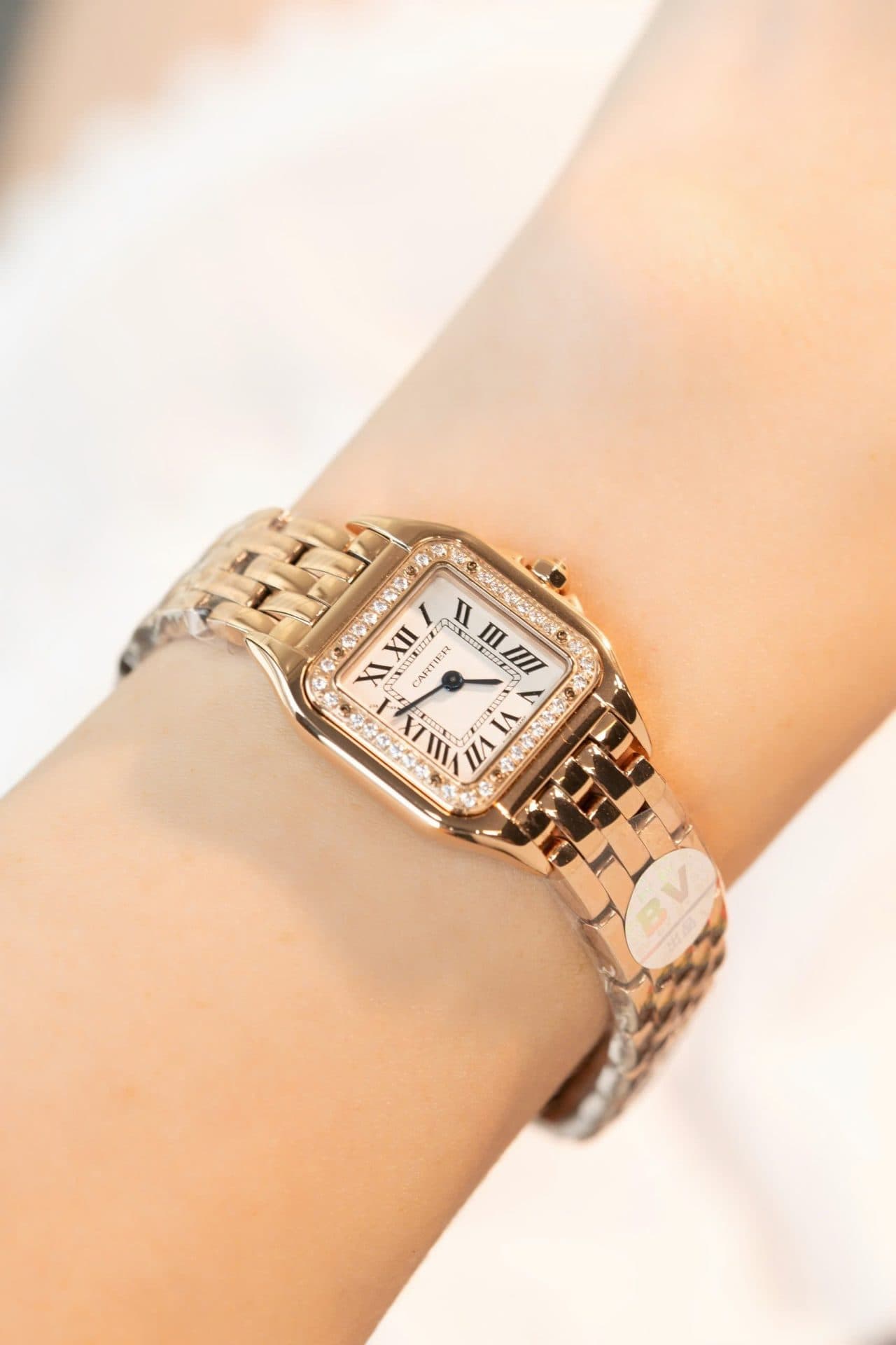 Dong-Ho-Cartier-Panthere-Rep-11-Cao-Cap-Nu-Mau-Vang-Hong-May-Pin-Thuy-Sy-22mm-2-1