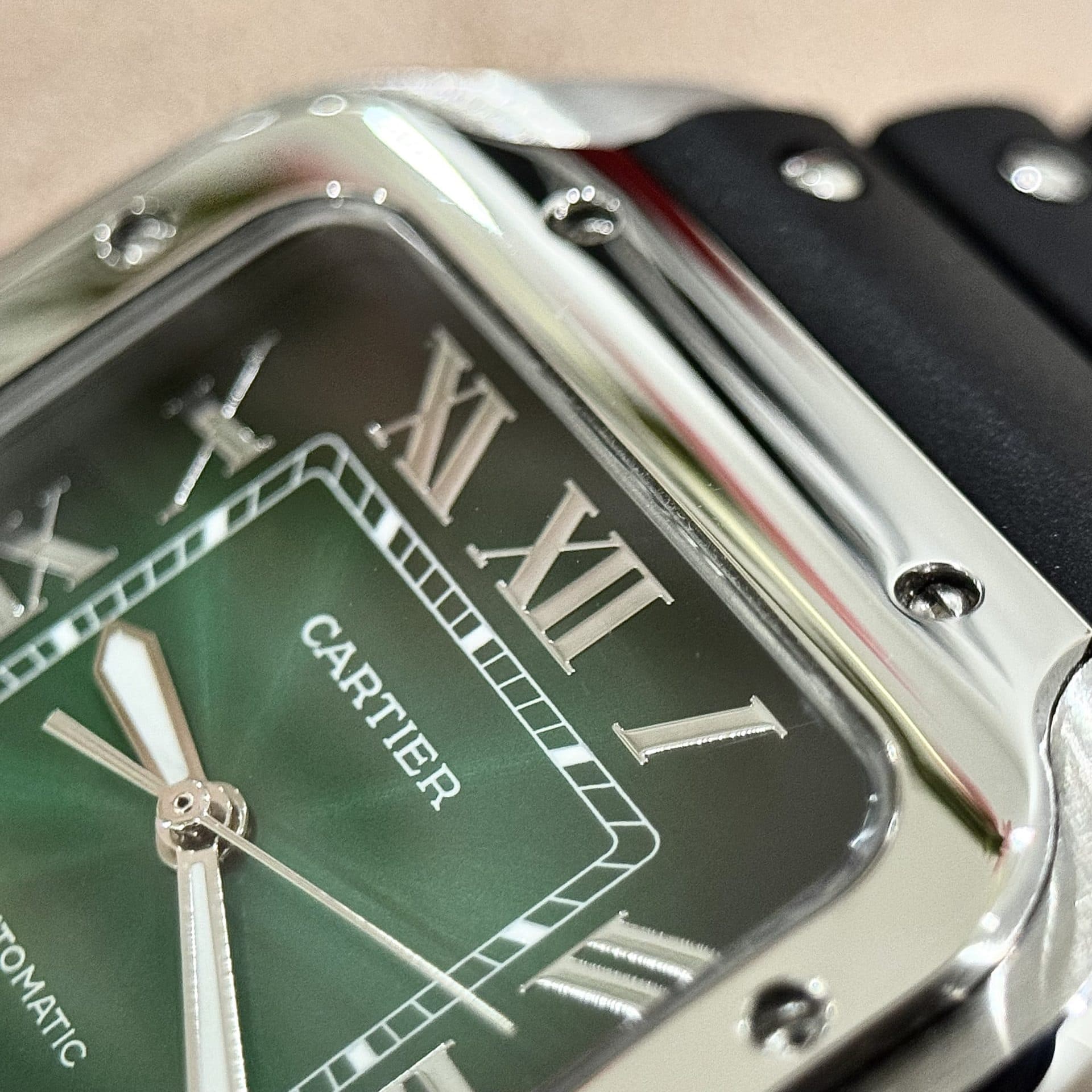 Dong-Ho-Cartier-Rep-11-Santos-WSSA0061-Mat-Xanh-Green-Day-Cao-Su-BVF-39-5-1
