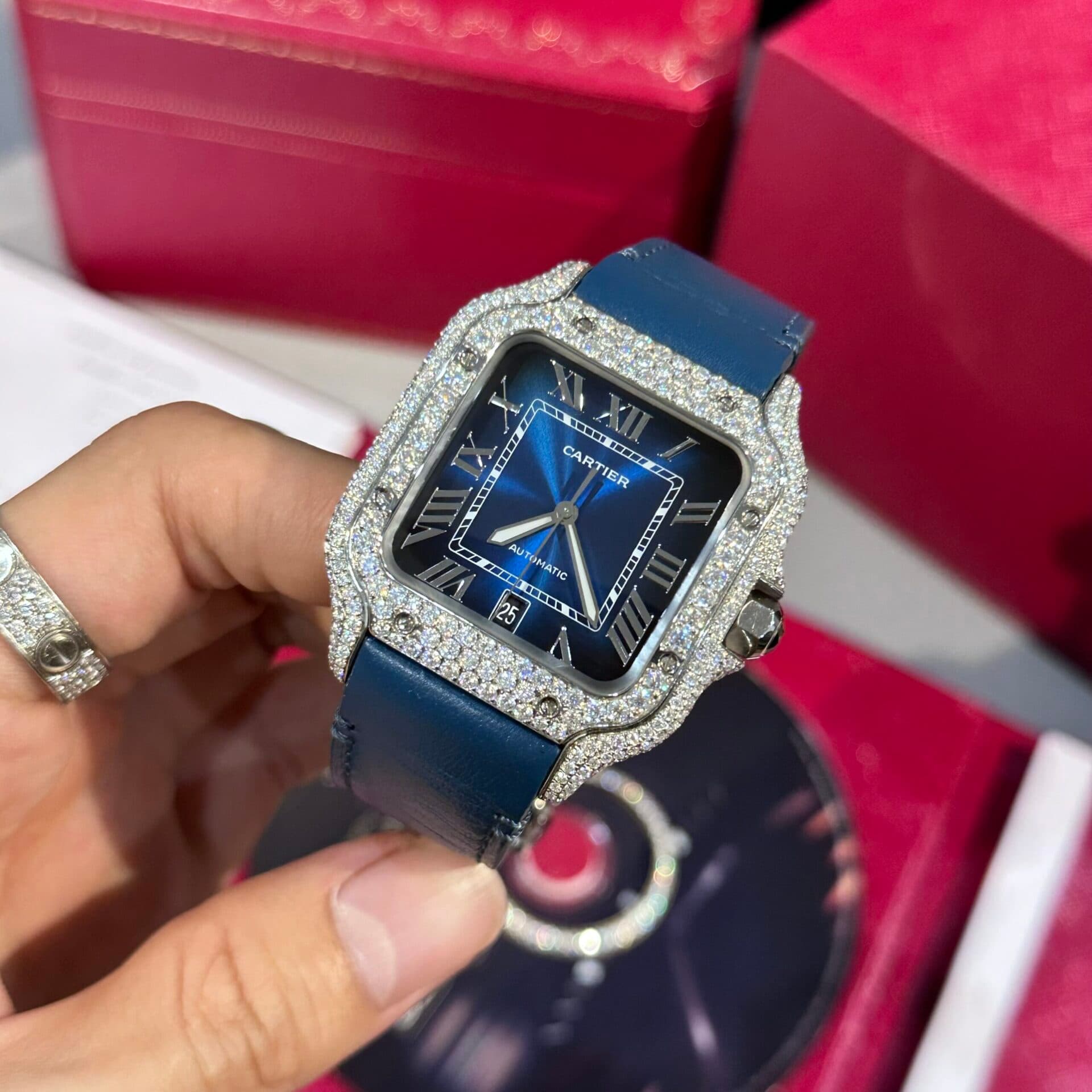 Dong-Ho-Cartier-Santos-Blue-Dial-Dinh-Full-Kim-Cuong-Moissanite-39-1-scaled-1