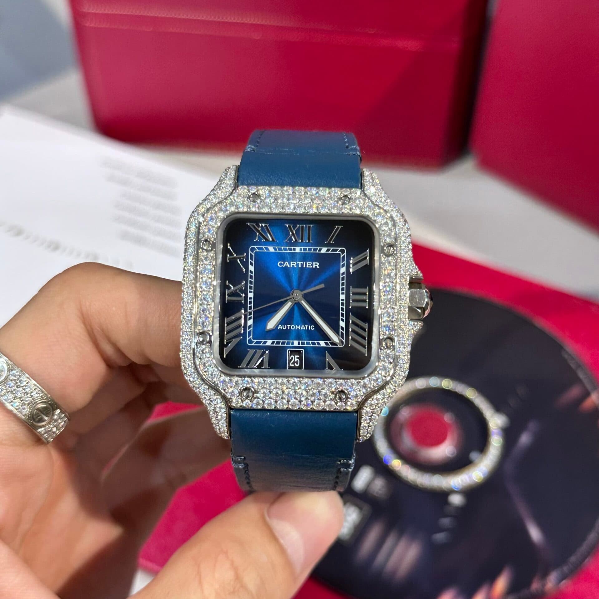 Dong-Ho-Cartier-Santos-Blue-Dial-Dinh-Full-Kim-Cuong-Moissanite-39-3-scaled-1