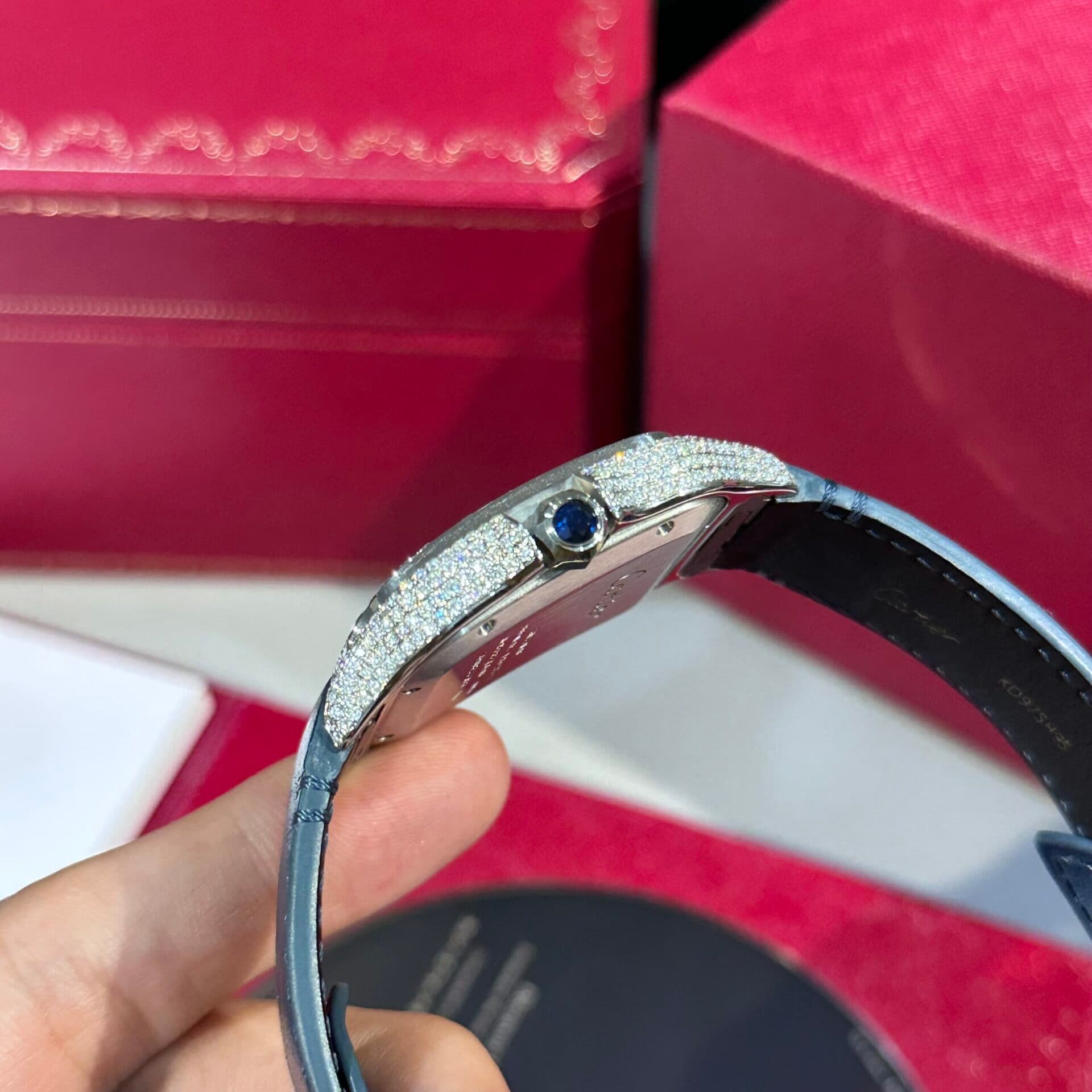 Dong-Ho-Cartier-Santos-Blue-Dial-Dinh-Full-Kim-Cuong-Moissanite-39-4-scaled-1
