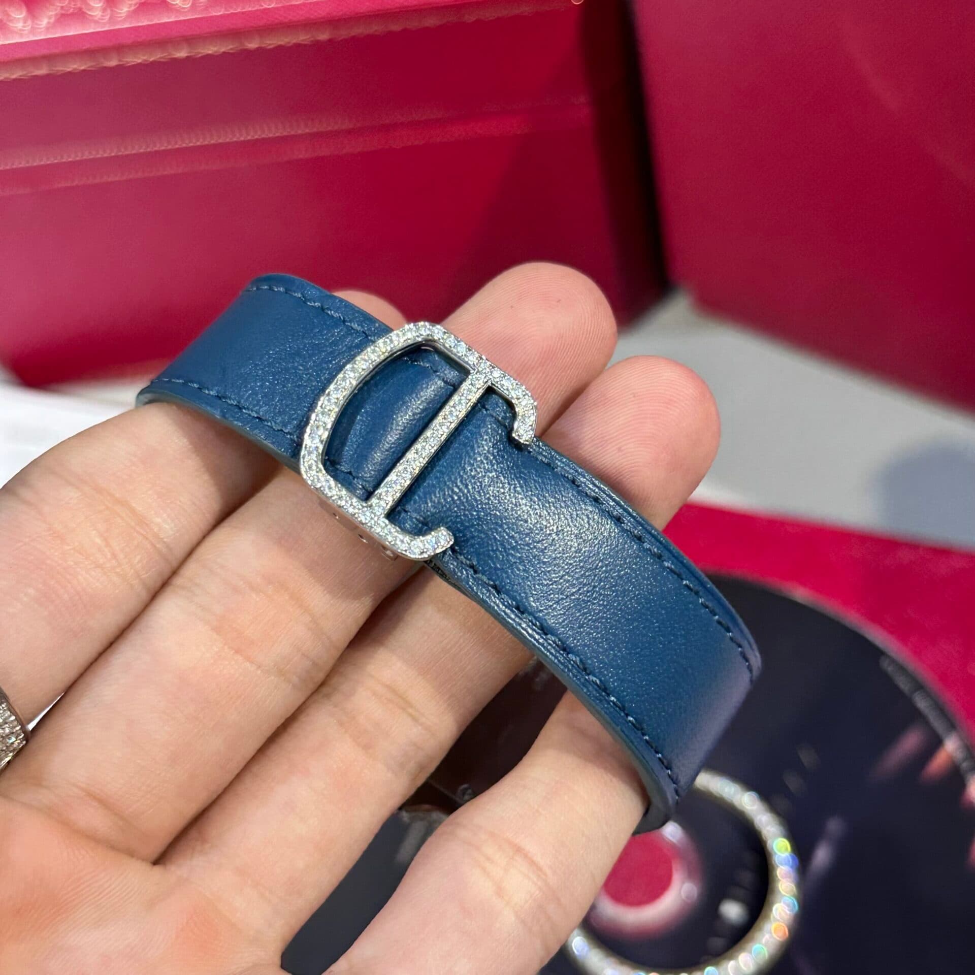 Dong-Ho-Cartier-Santos-Blue-Dial-Dinh-Full-Kim-Cuong-Moissanite-39-7-scaled-1