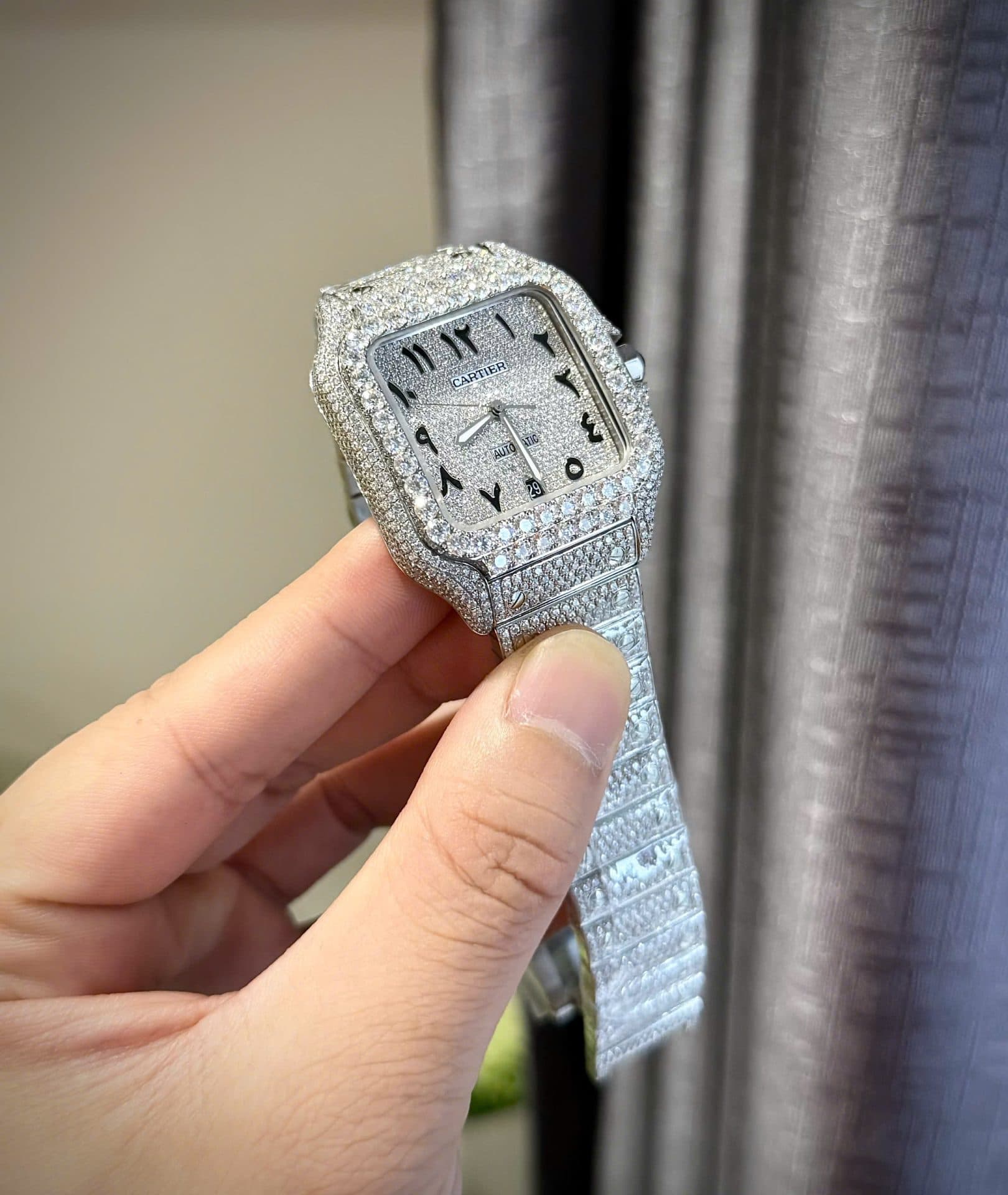 Dong-Ho-Cartier-Santos-Coc-So-A-Rap-Che-Tac-Dinh-Full-Kim-Cuong-Moissanite-Hong-Kong-39-1-1