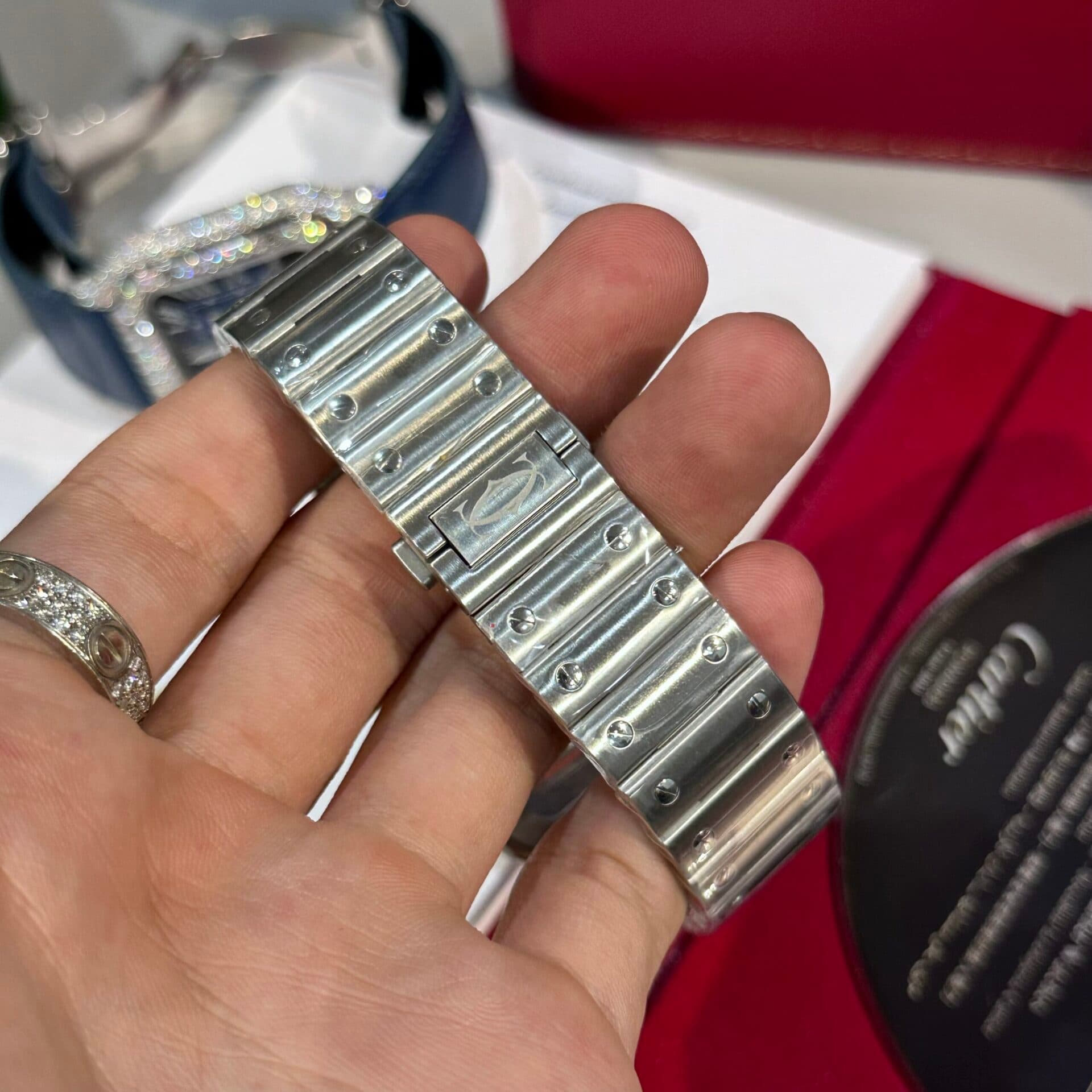 Dong-Ho-Cartier-Santos-Dinh-Kim-Cuong-Moissanite-BVF-39-5-scaled-1